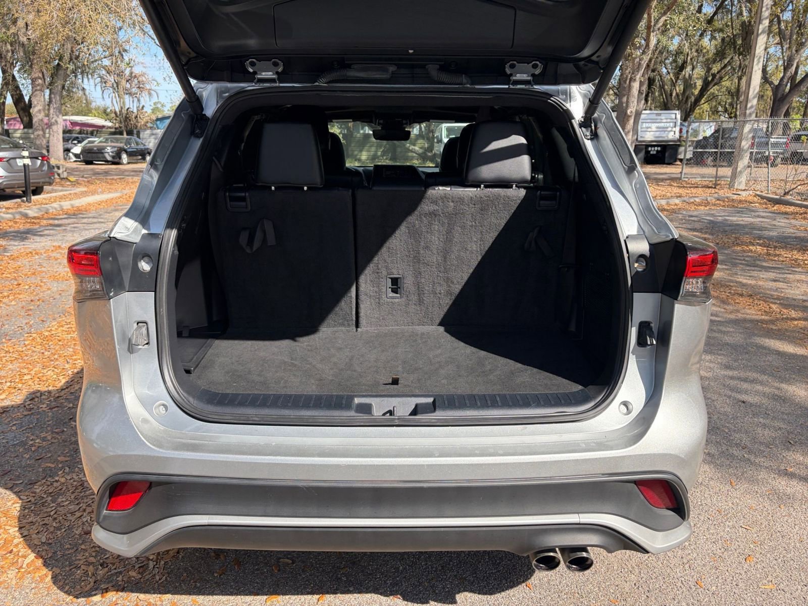 Thumbnail: 2024 Toyota Highlander - 31