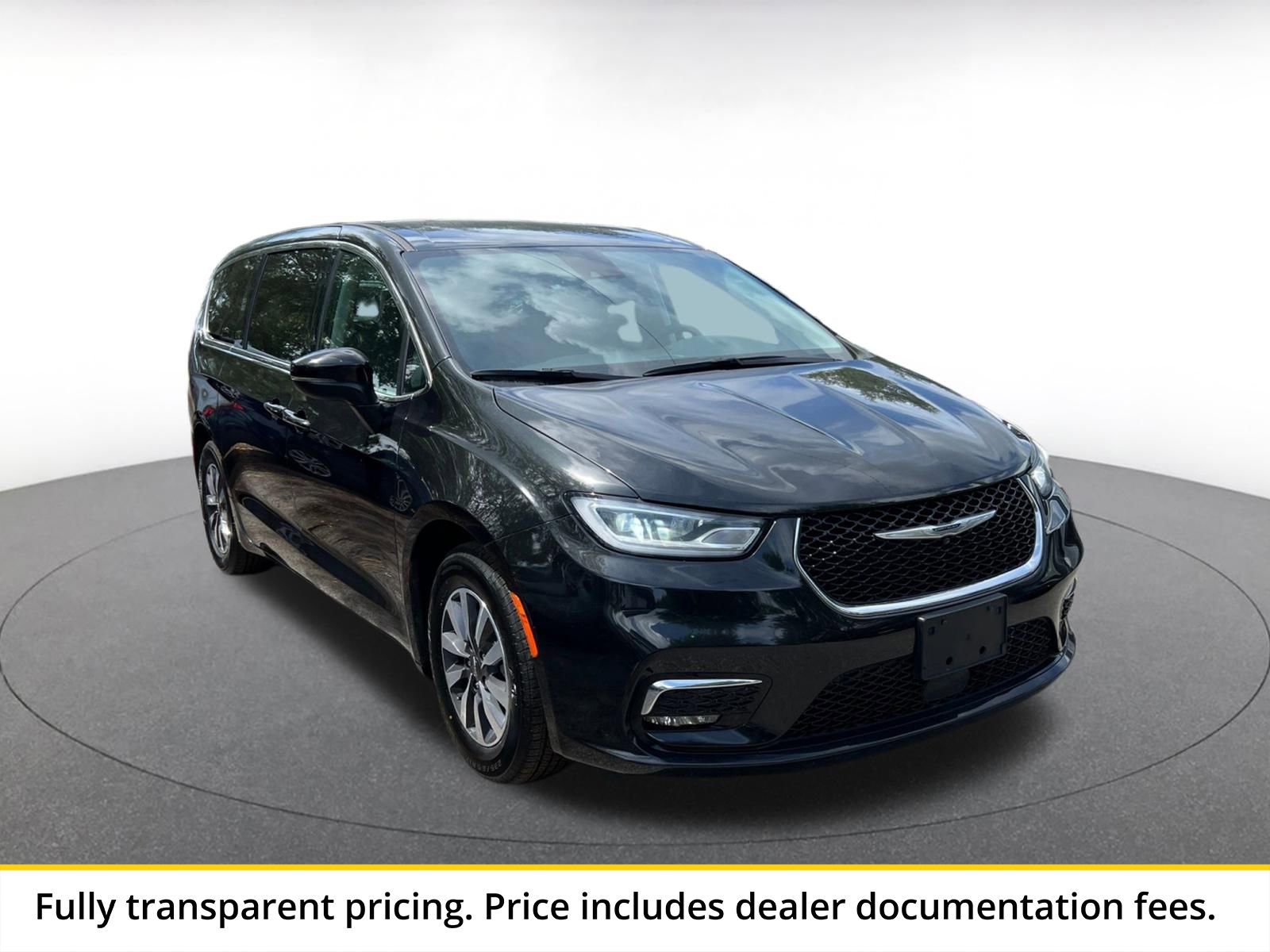 Thumbnail: 2023 Chrysler Pacifica - 2