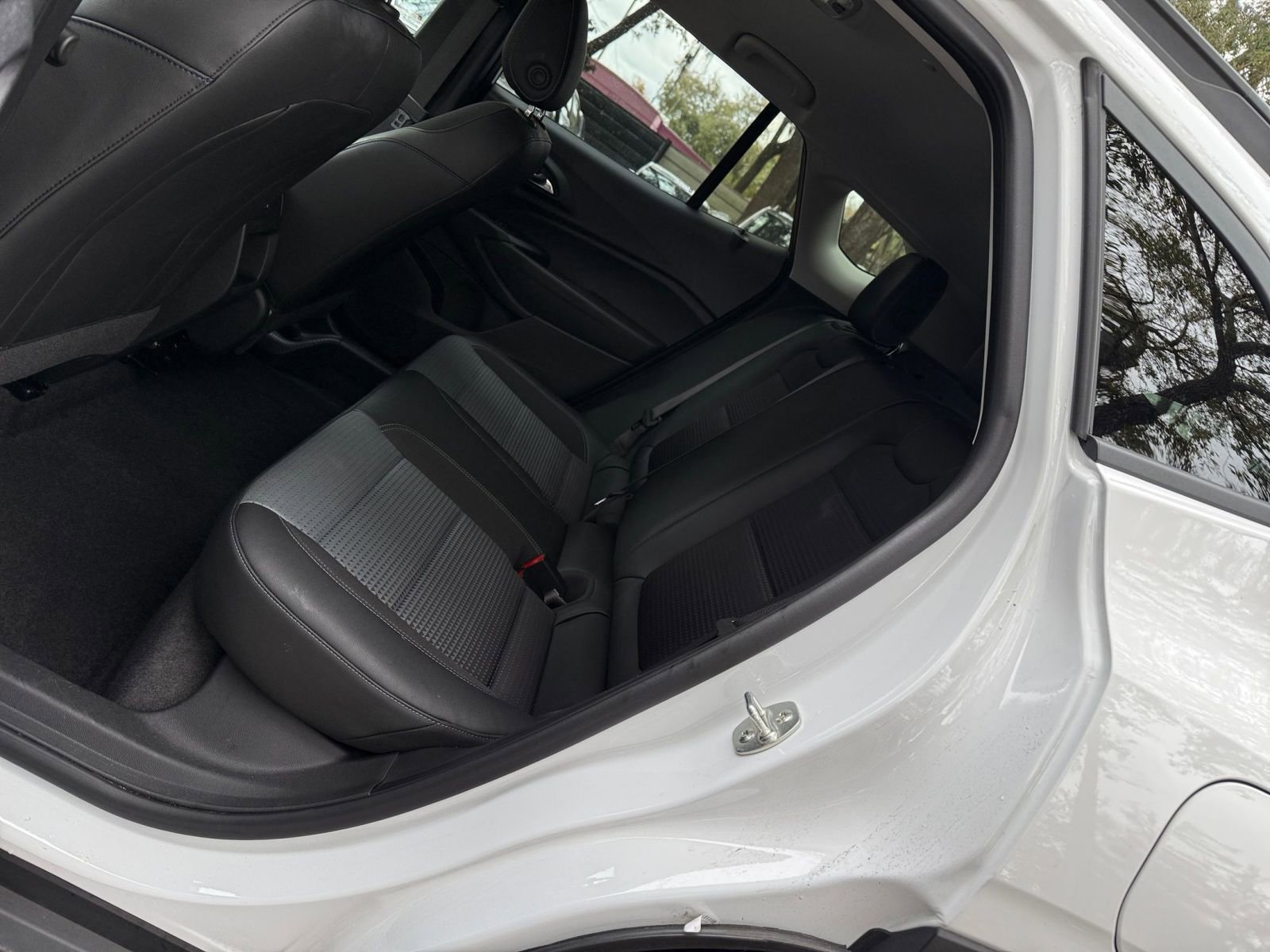 Thumbnail: 2025 Chevrolet Trax - 32