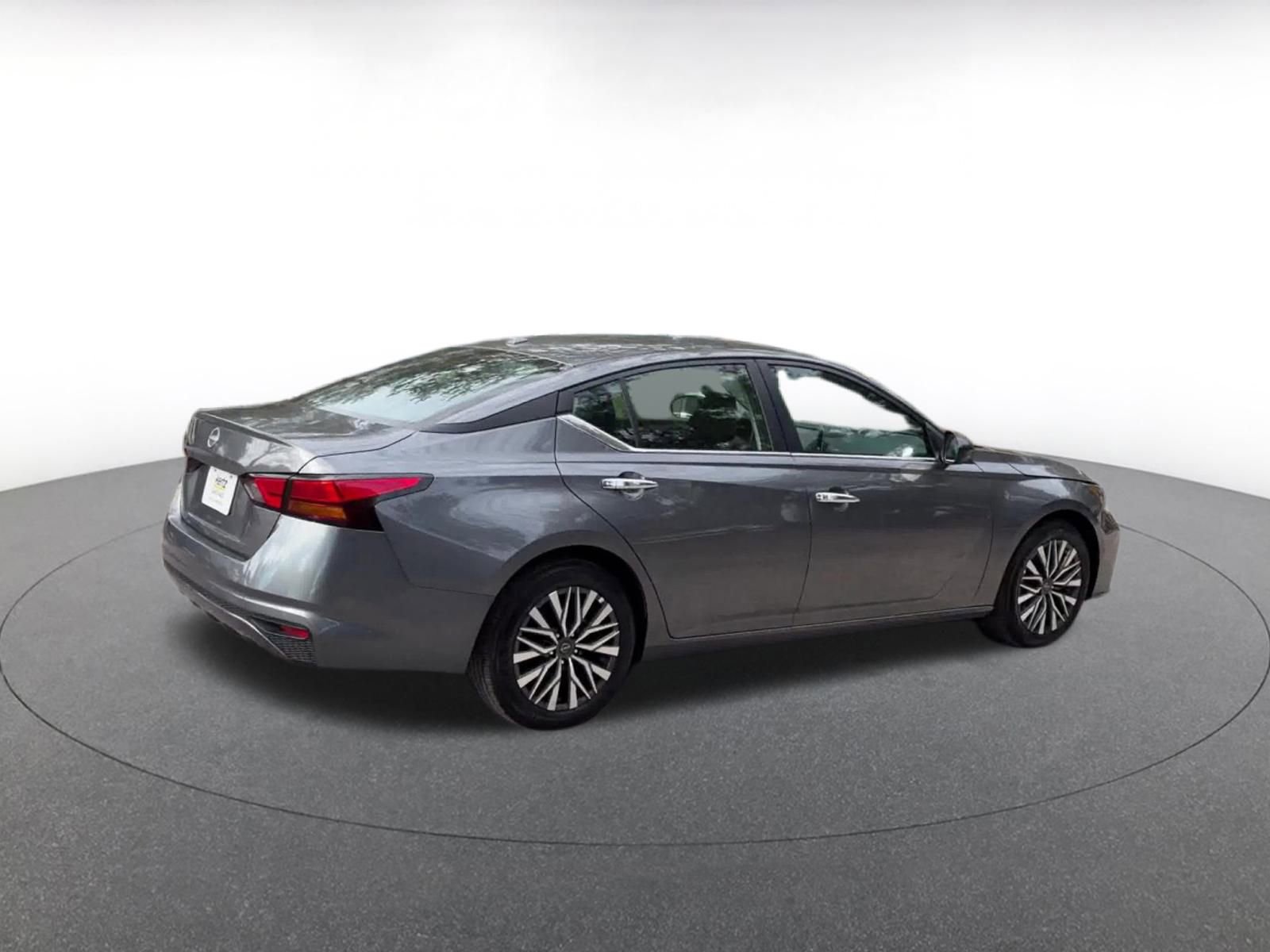 Thumbnail: 2025 Nissan Altima - 15