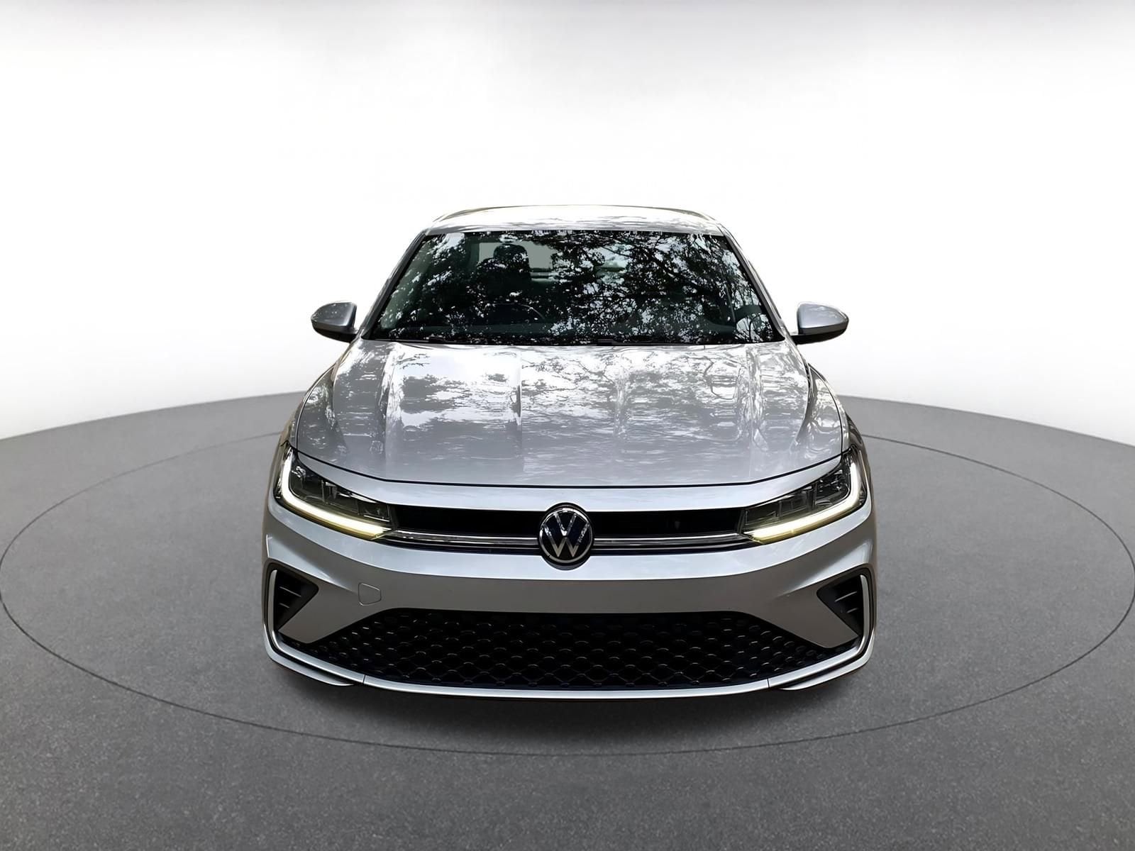 Thumbnail: 2025 Volkswagen Jetta - 2