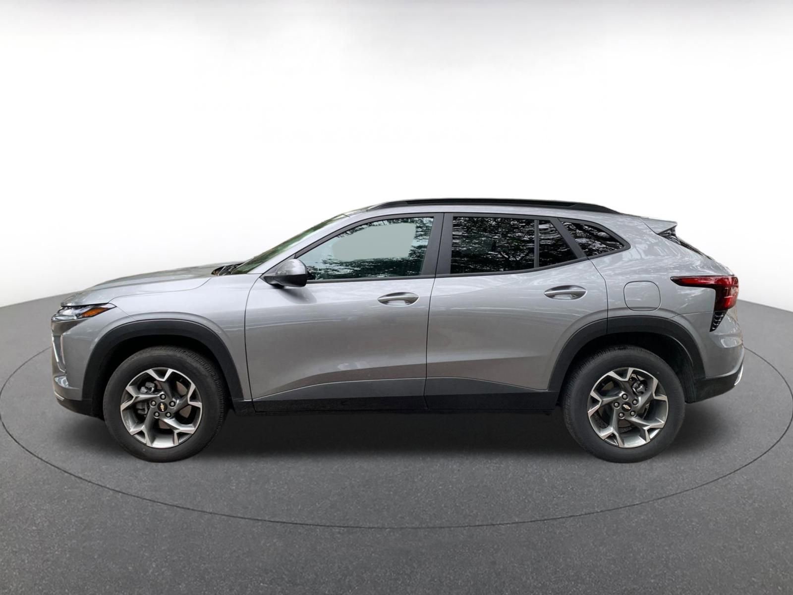 Thumbnail: 2025 Chevrolet Trax - 4