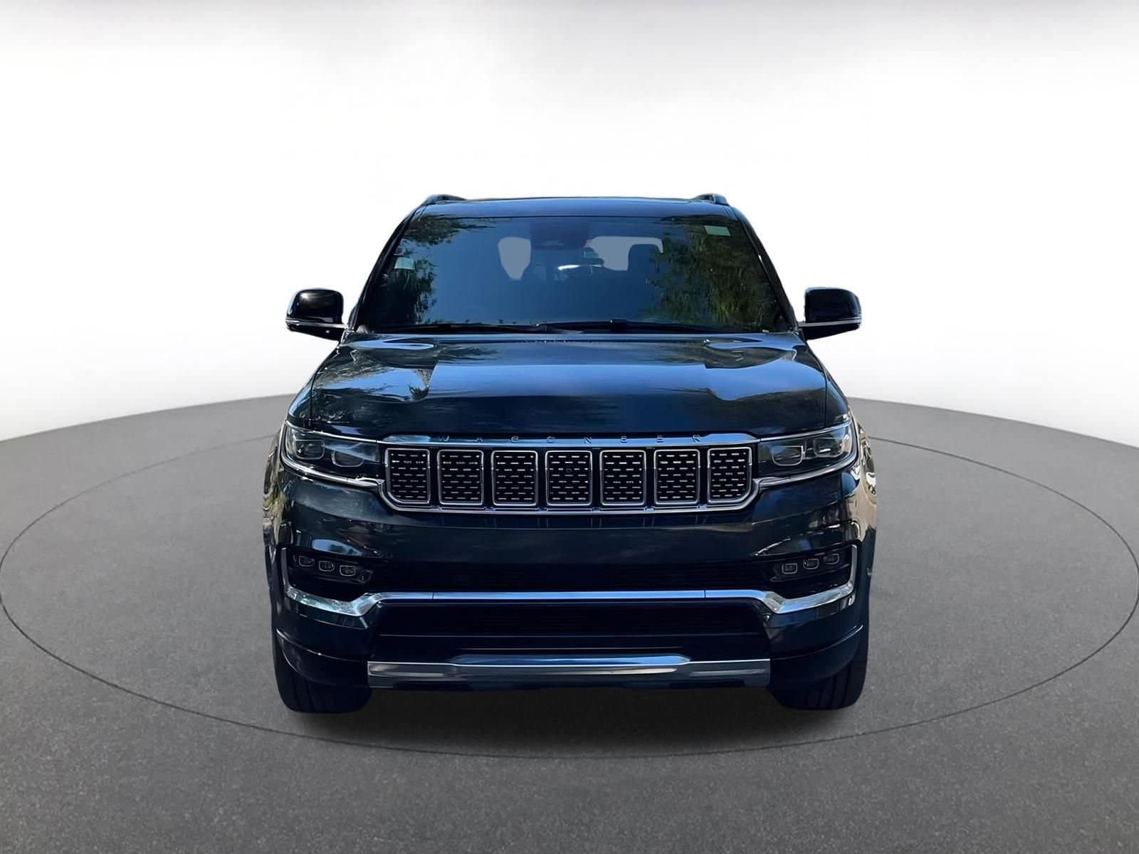 Thumbnail: 2023 Jeep Grand Wagoneer - 4