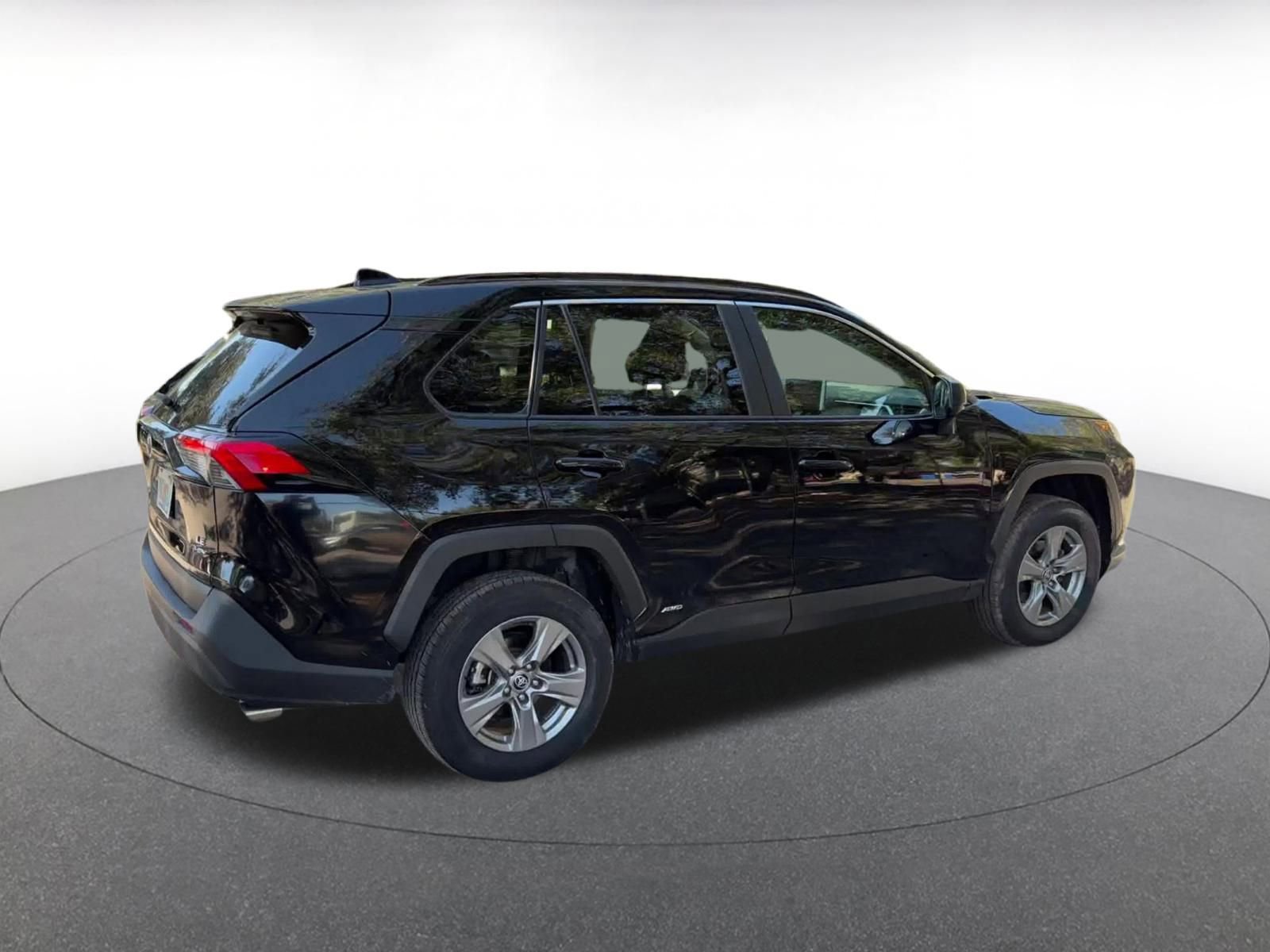 Thumbnail: 2025 Toyota RAV4 - 15