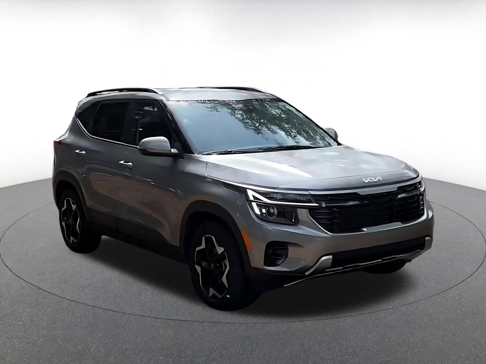 Thumbnail: 2025 Kia Seltos - 3