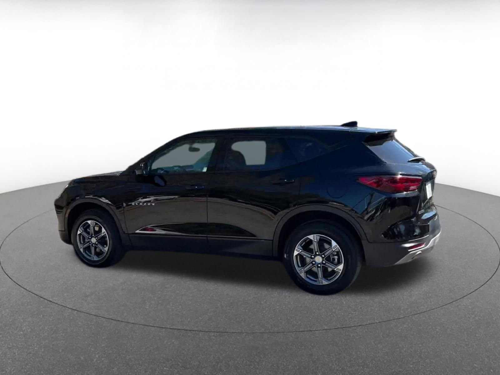 Thumbnail: 2025 Chevrolet Blazer - 10