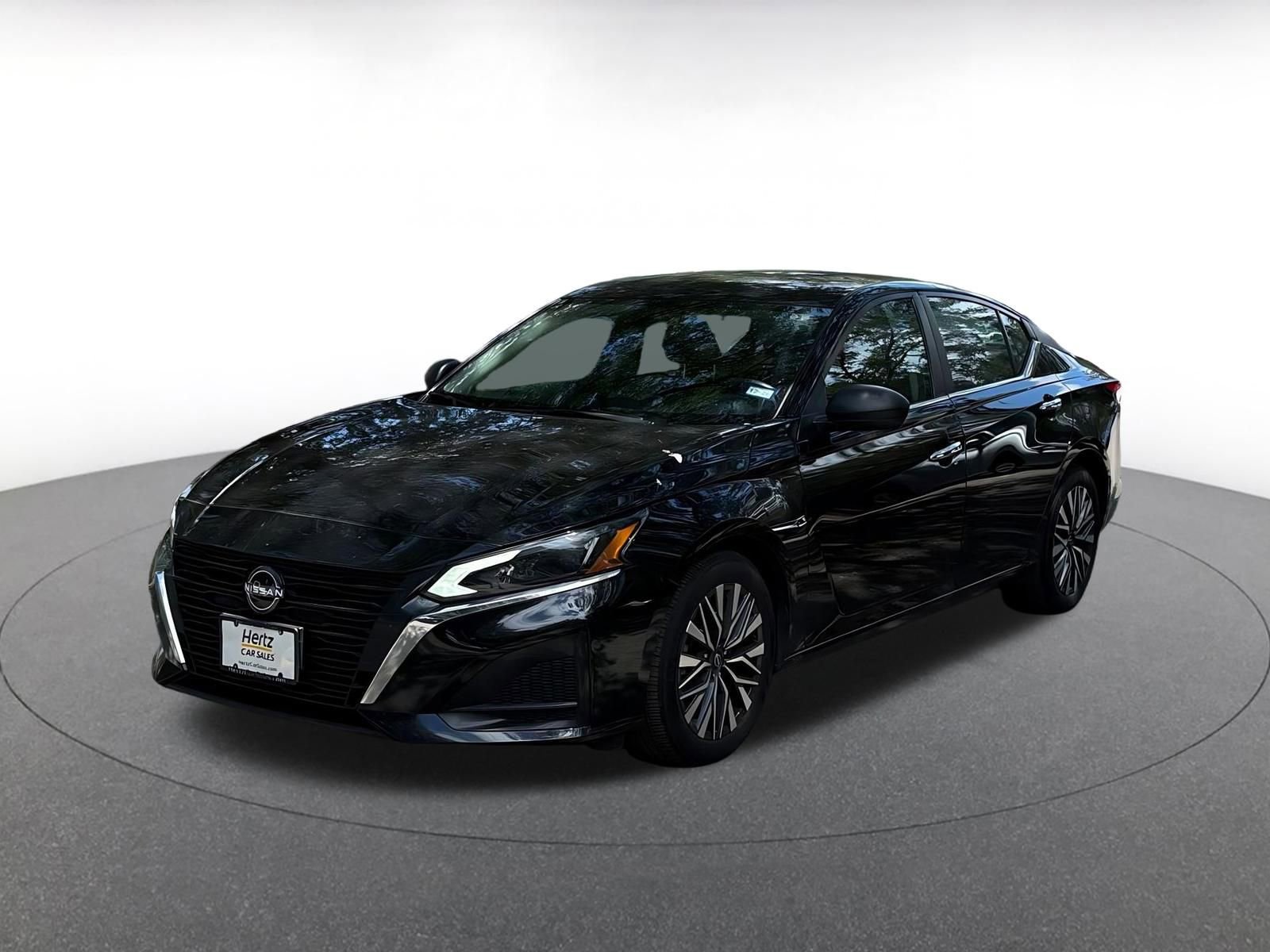 Thumbnail: 2025 Nissan Altima - 9