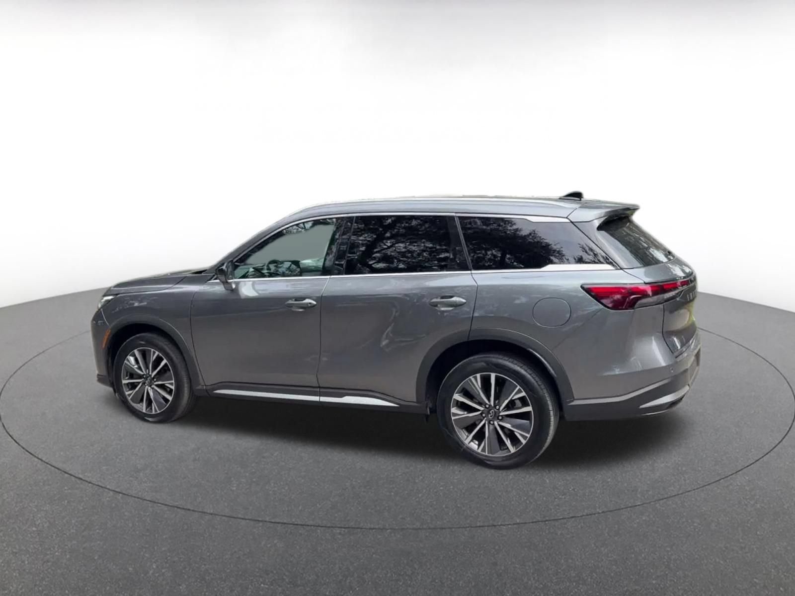 Thumbnail: 2026 INFINITI QX60 - 9