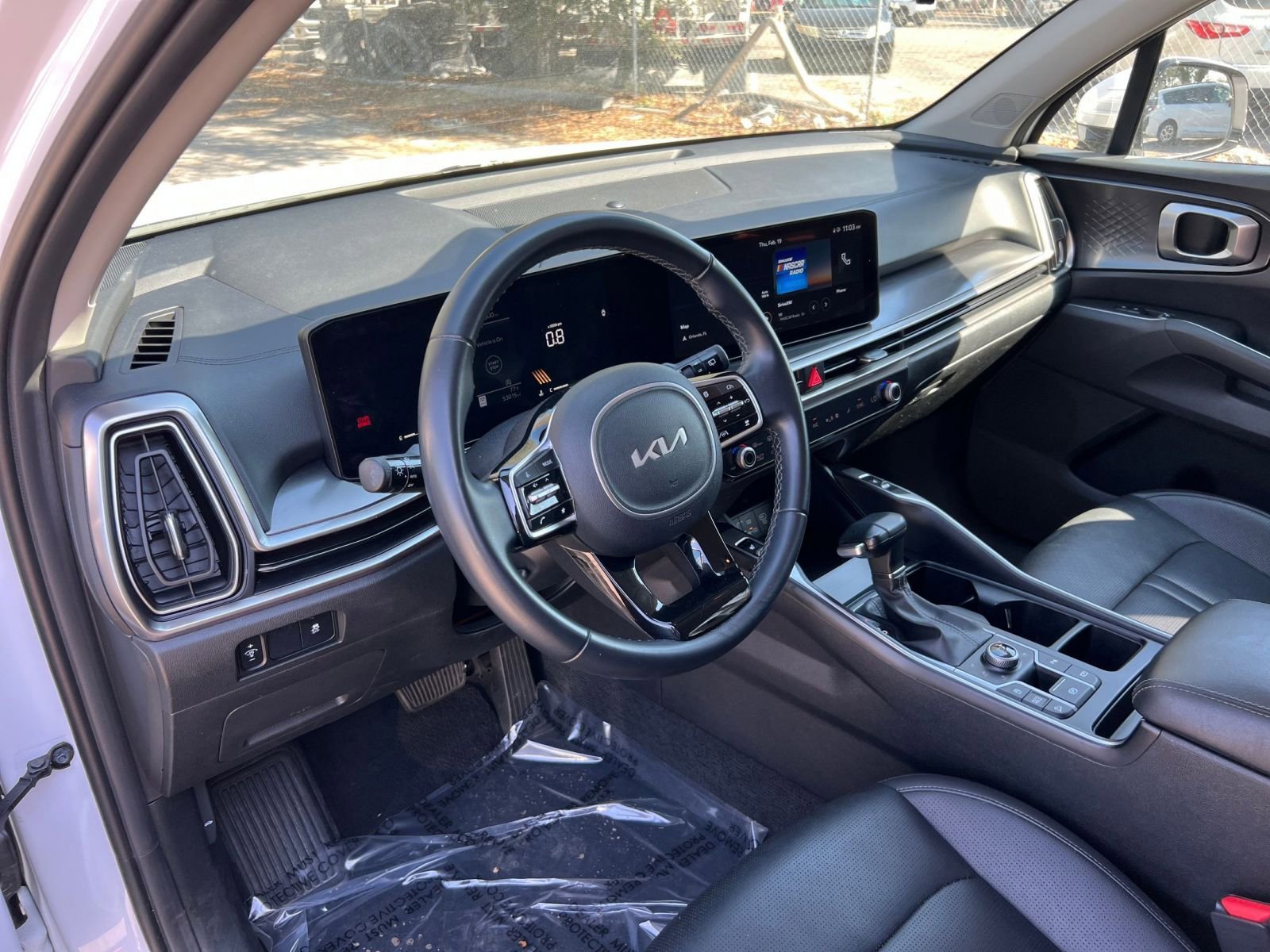 Thumbnail: 2024 Kia Sorento - 32