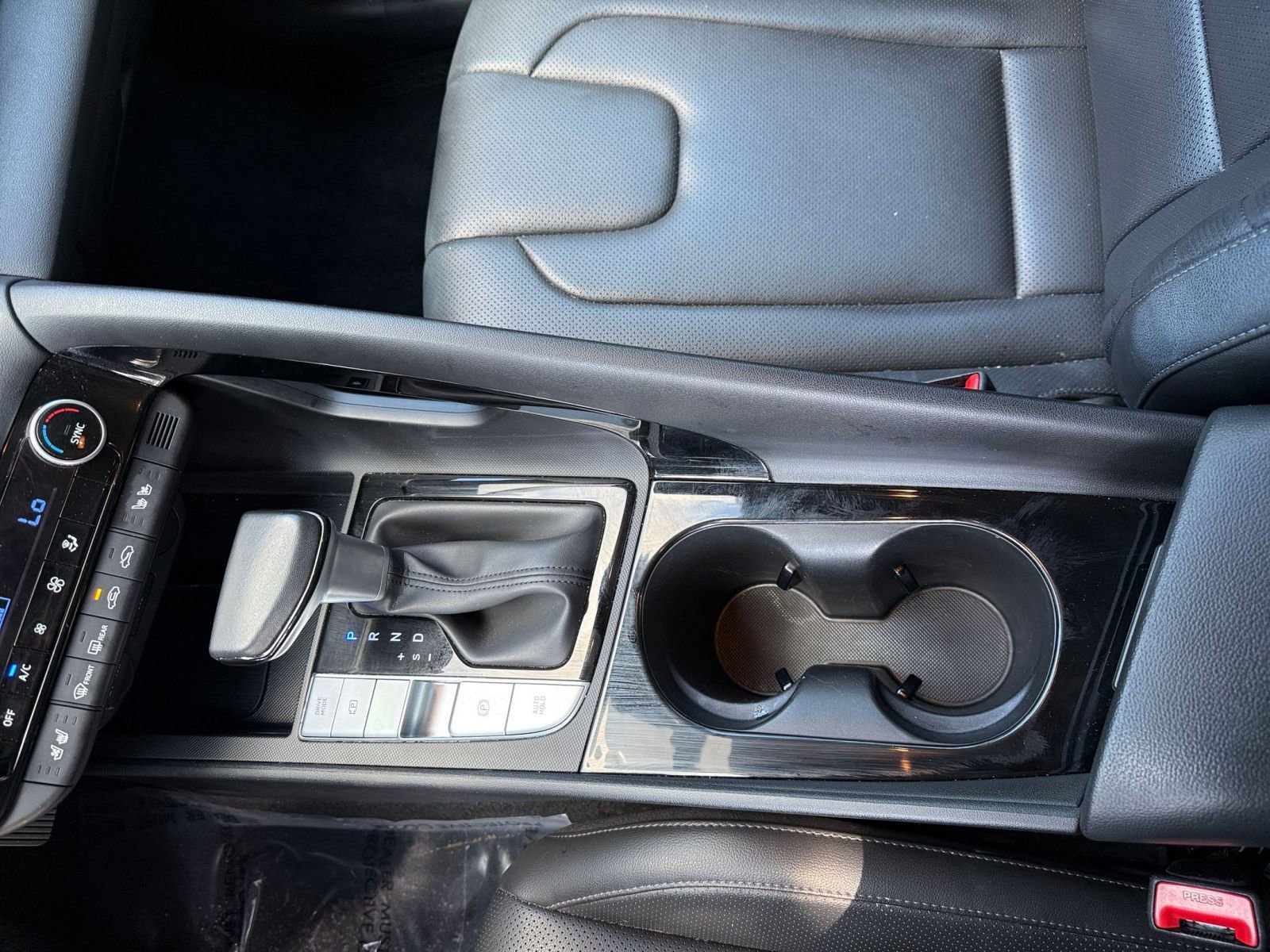 Thumbnail: 2025 Hyundai Elantra - 35