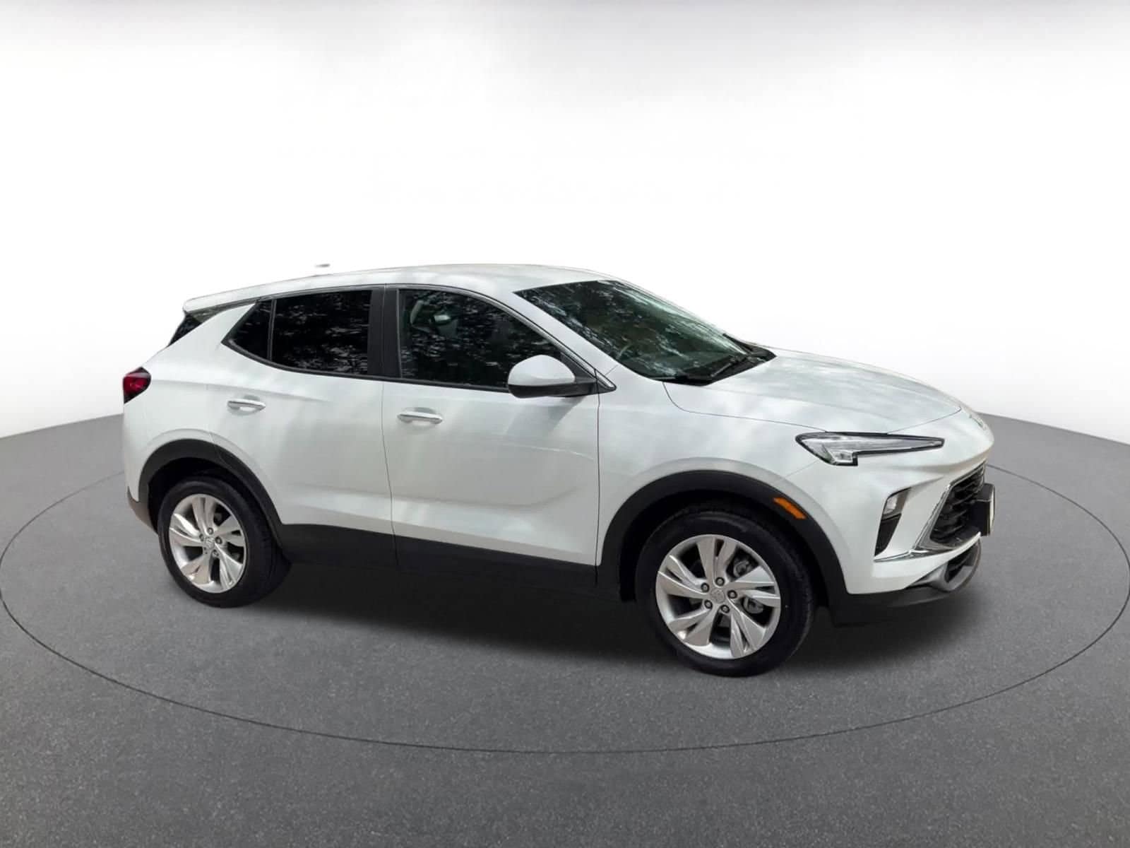Thumbnail: 2025 Buick Encore GX - 2