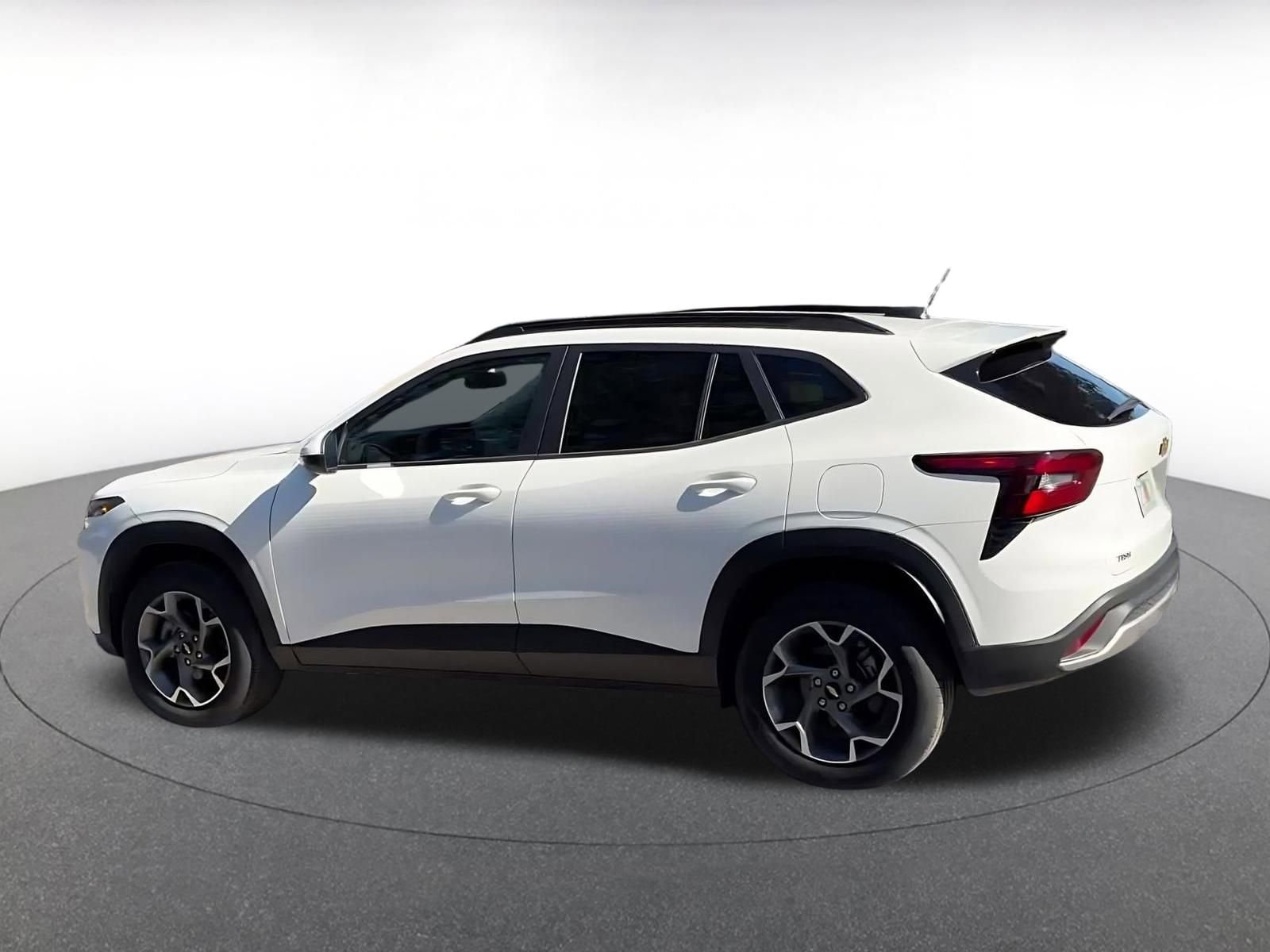 Thumbnail: 2025 Chevrolet Trax - 10