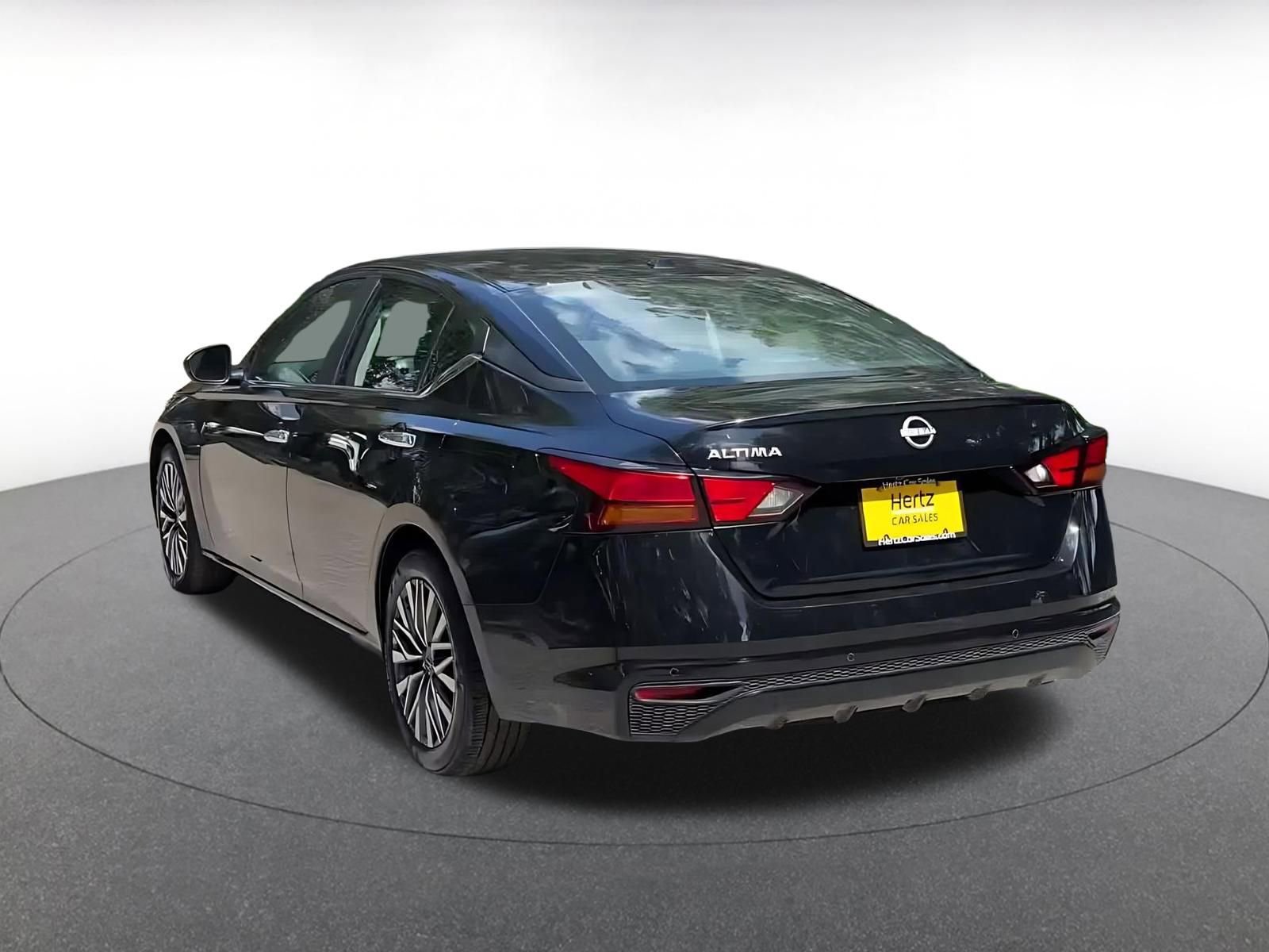 Thumbnail: 2025 Nissan Altima - 15