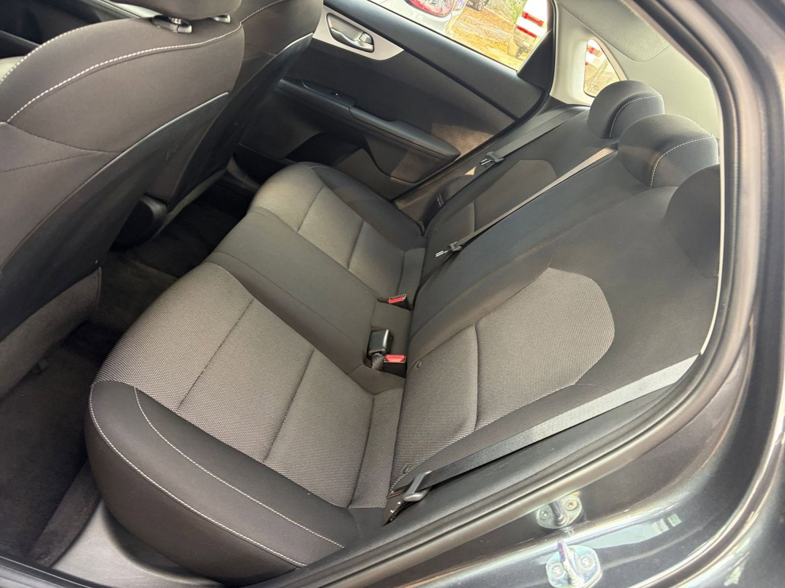 Thumbnail: 2024 Kia Forte - 32