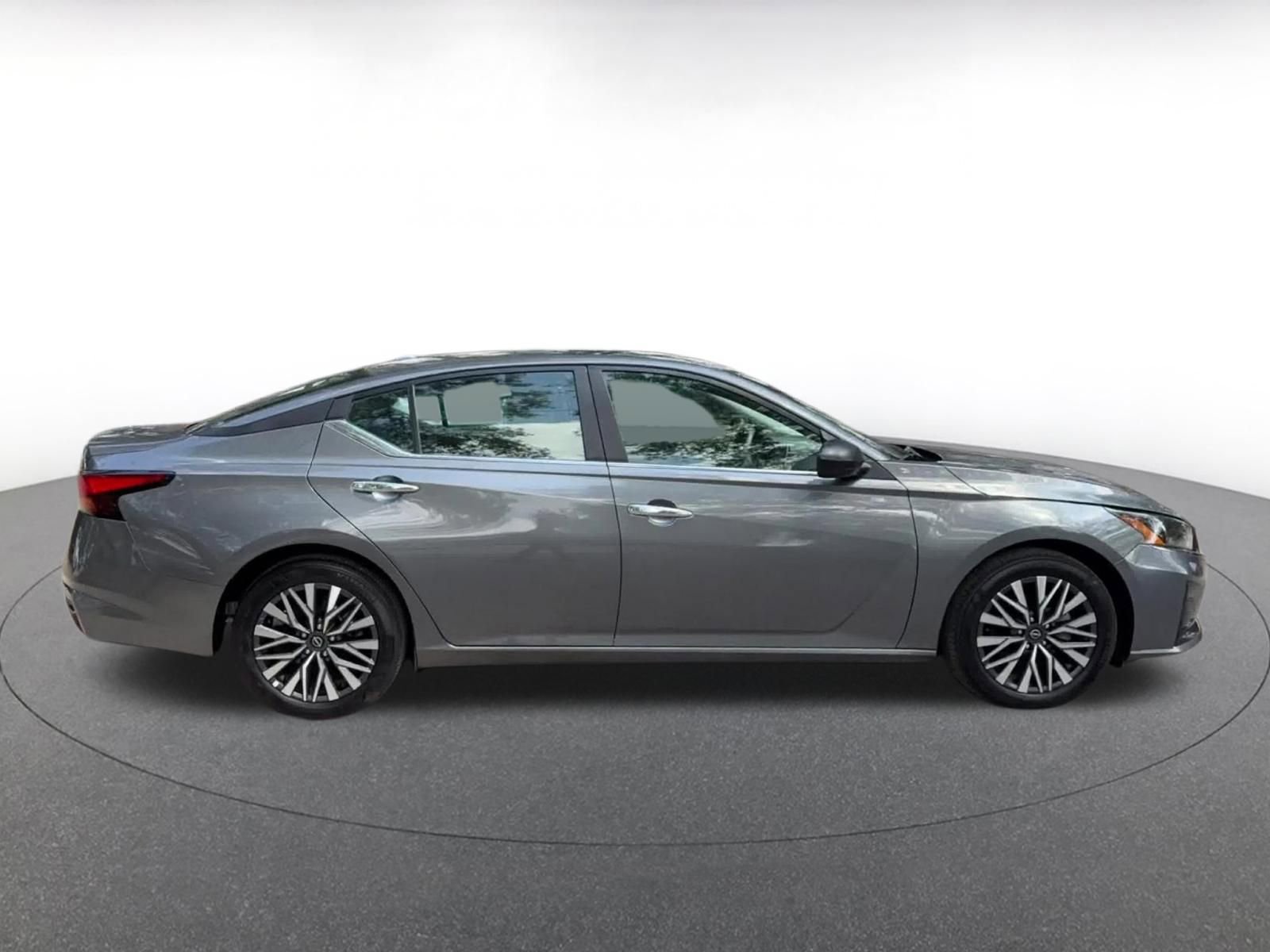 Thumbnail: 2025 Nissan Altima - 16