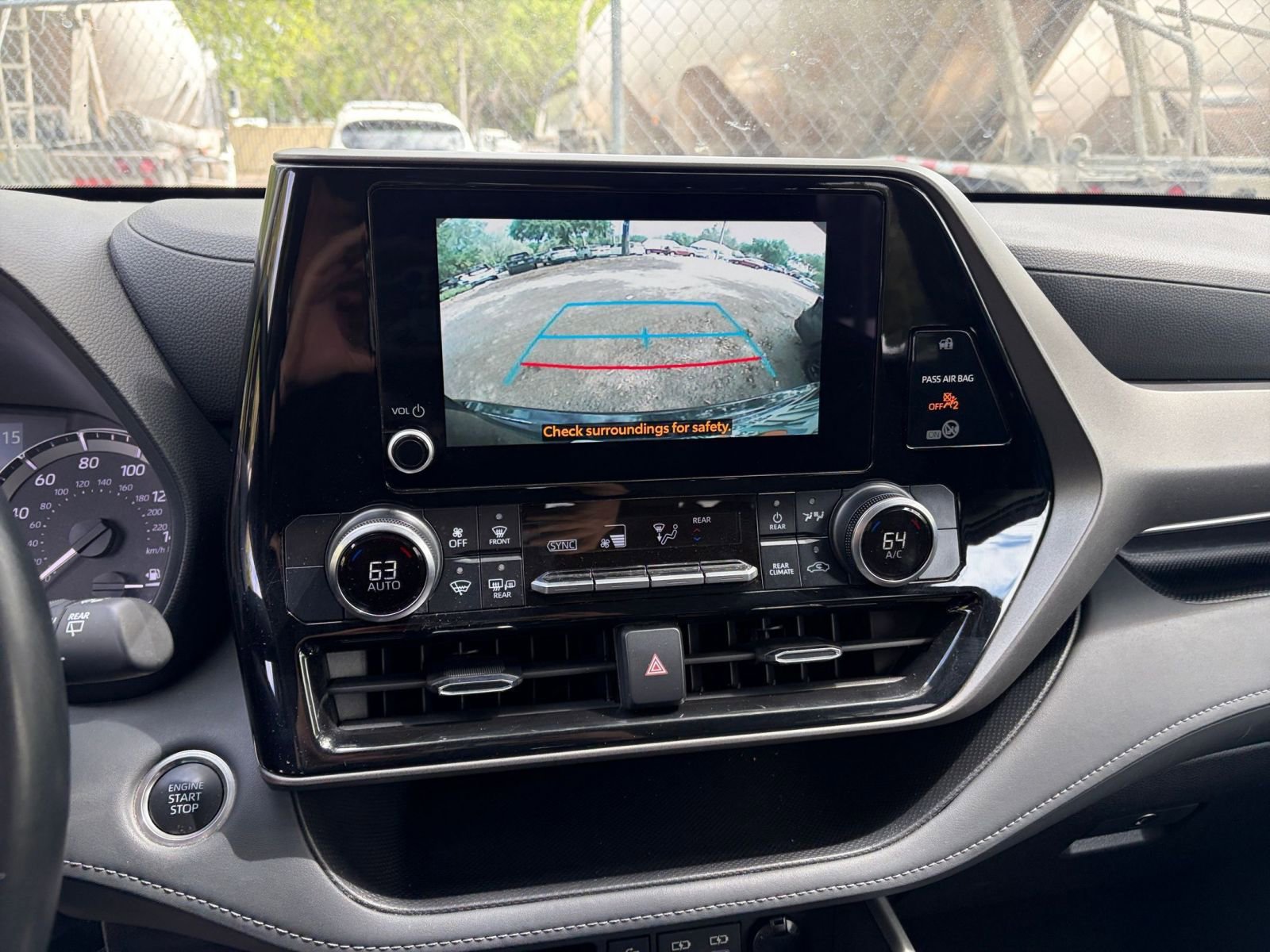 Thumbnail: 2025 Toyota Highlander - 18