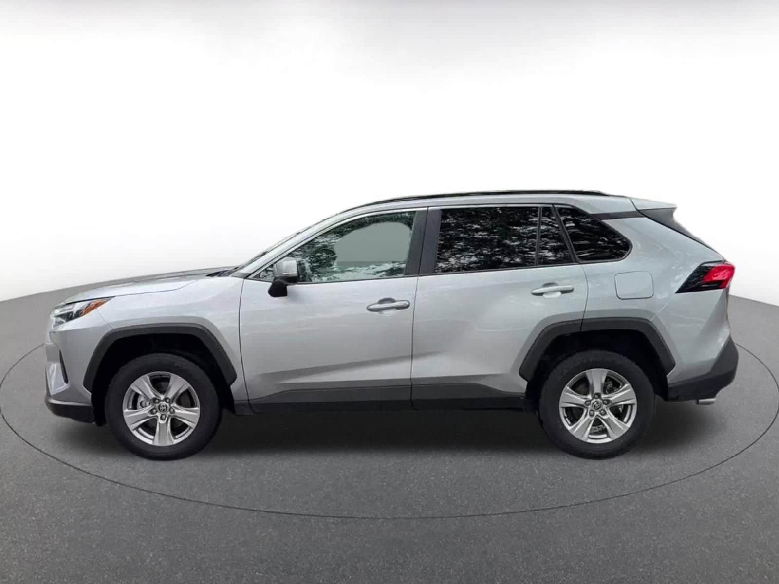 Thumbnail: 2025 Toyota RAV4 - 9