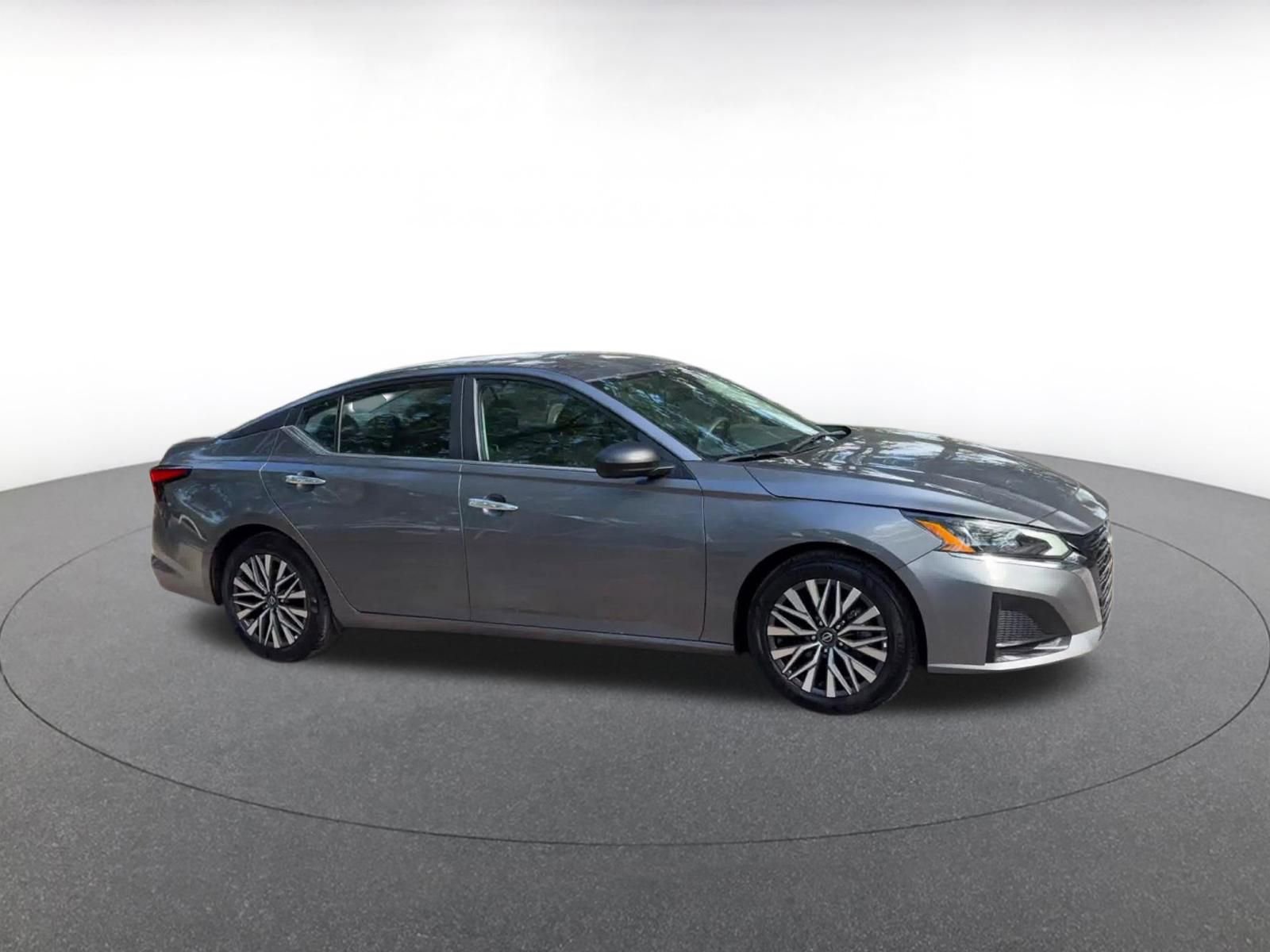 Thumbnail: 2025 Nissan Altima - 2