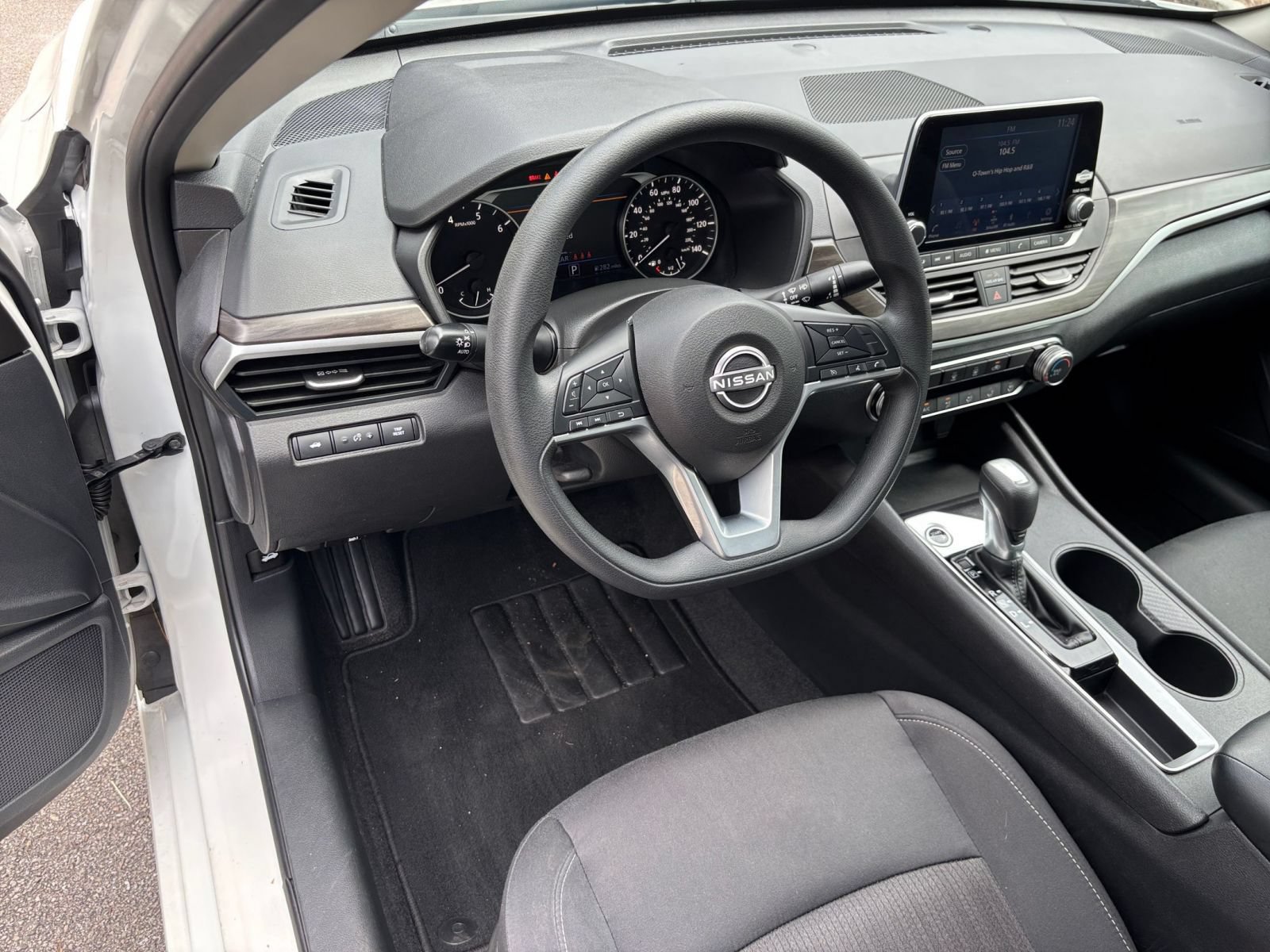 Thumbnail: 2025 Nissan Altima - 33