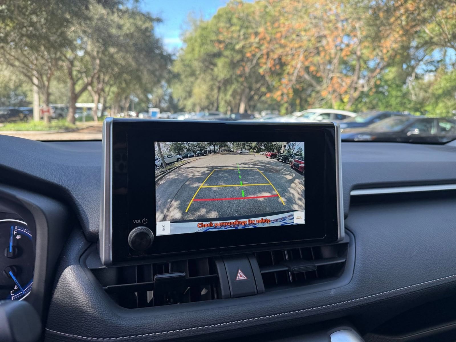 Thumbnail: 2025 Toyota RAV4 - 17