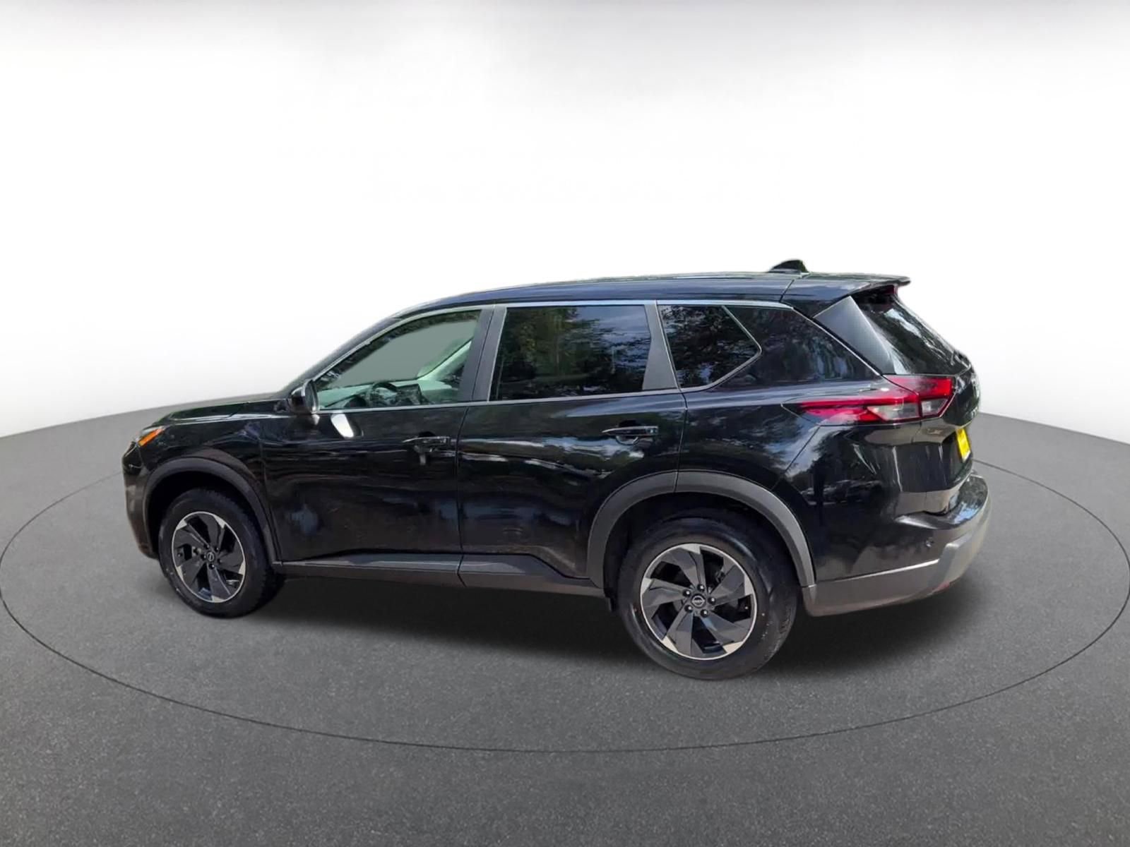 Thumbnail: 2025 Nissan Rogue - 10