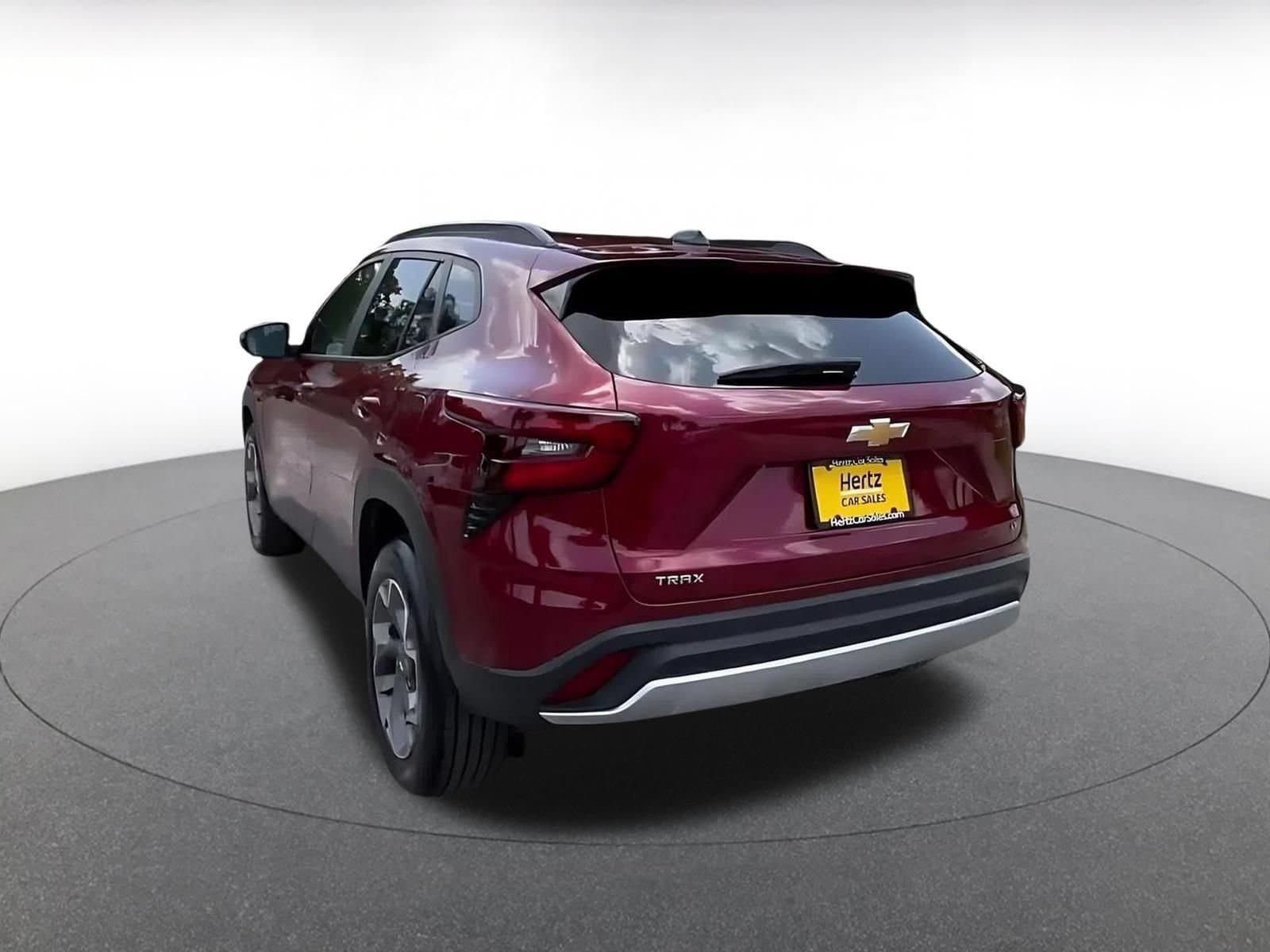 Thumbnail: 2025 Chevrolet Trax - 9