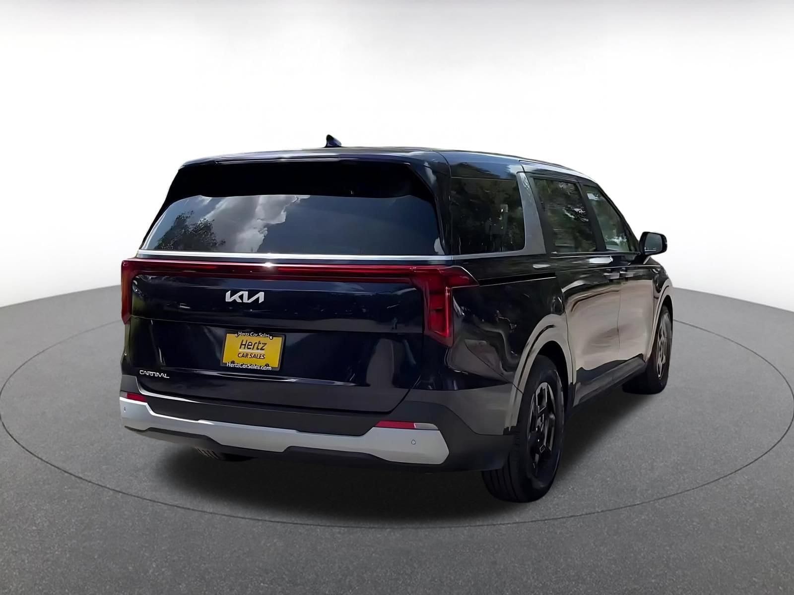 Thumbnail: 2026 Kia Carnival - 13