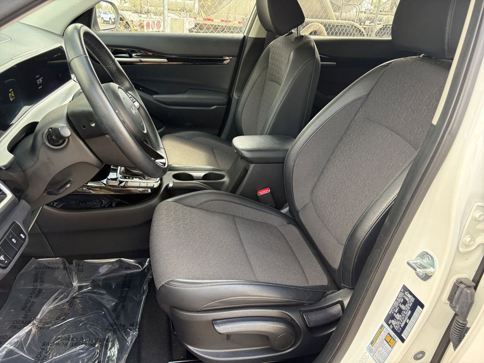 Thumbnail: 2025 Kia Seltos - 24