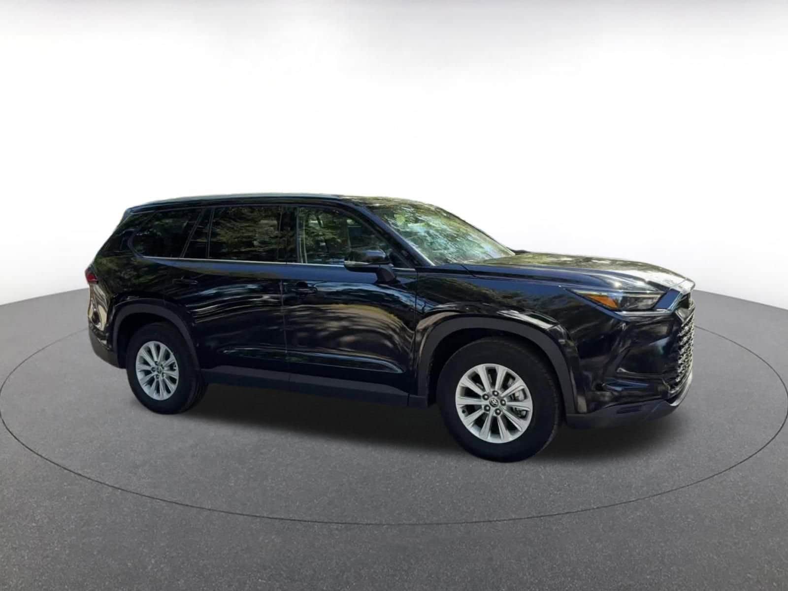 Thumbnail: 2025 Toyota Grand Highlander - 2