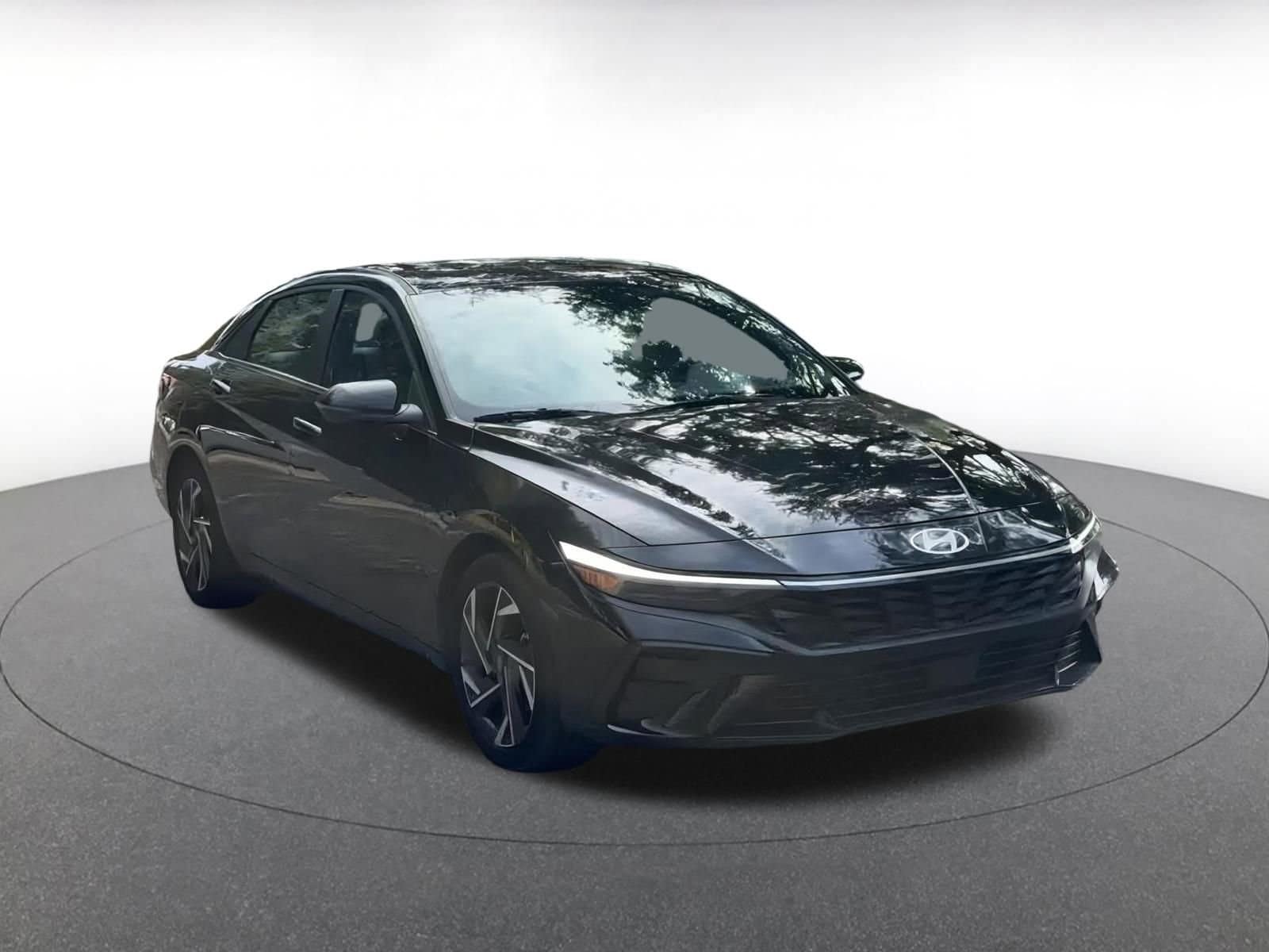 Thumbnail: 2025 Hyundai Elantra - 3