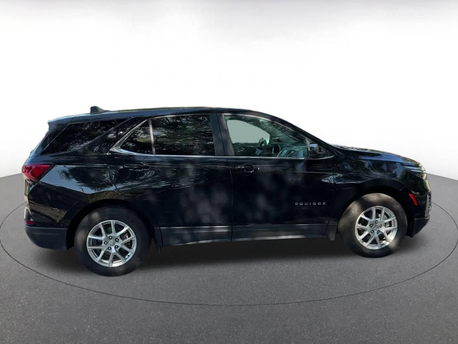Thumbnail: 2023 Chevrolet Equinox - 16