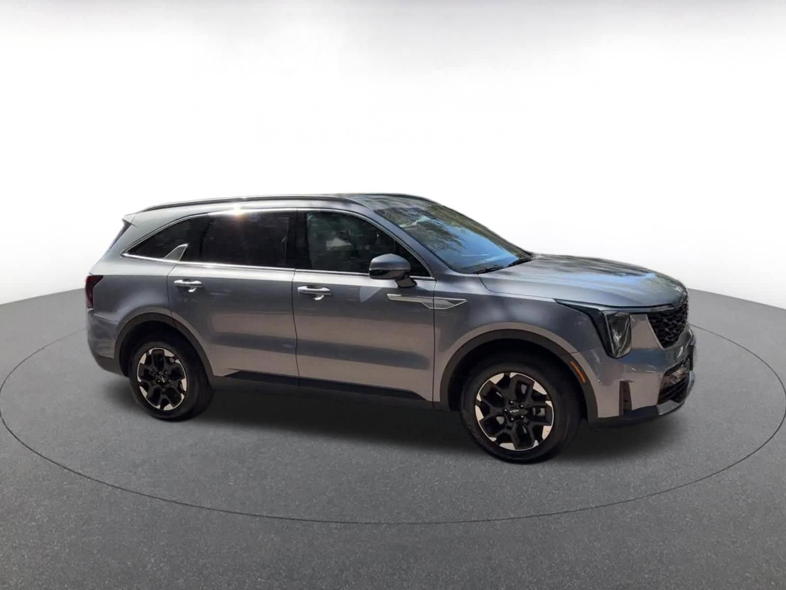 Thumbnail: 2024 Kia Sorento - 2