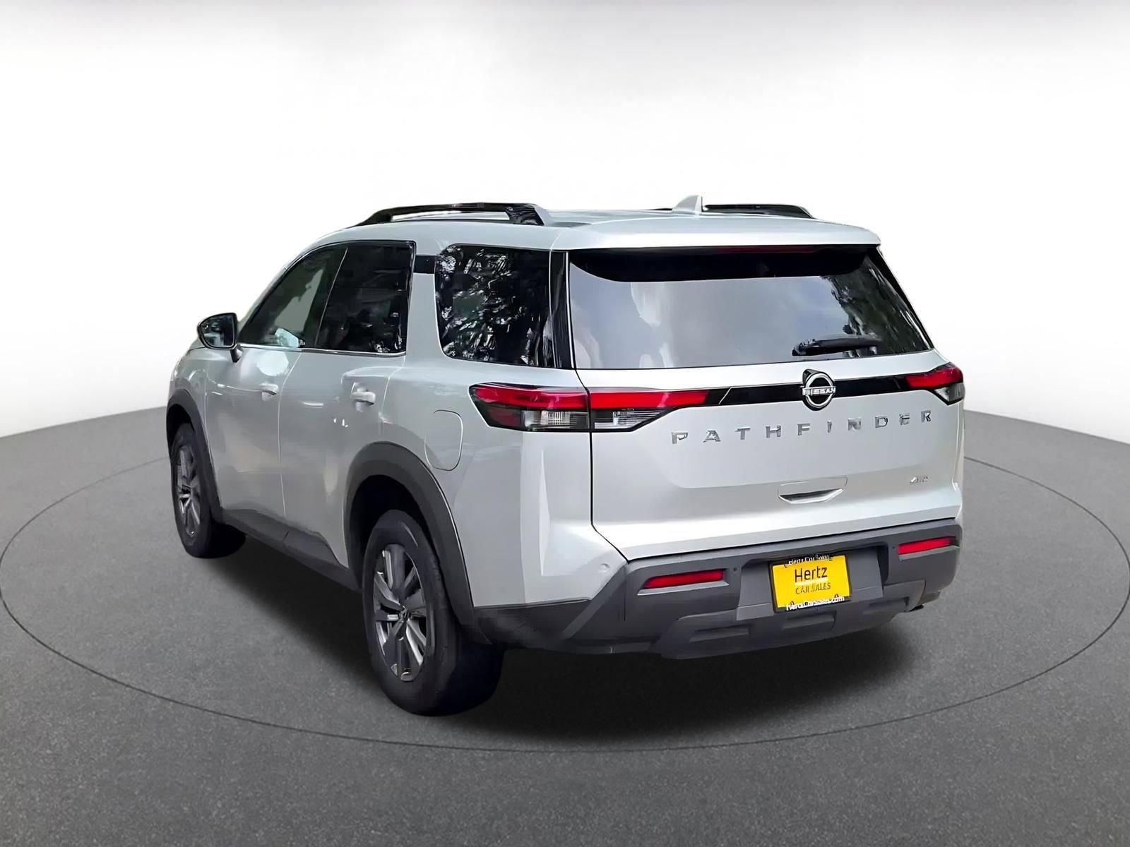 Thumbnail: 2025 Nissan Pathfinder - 11