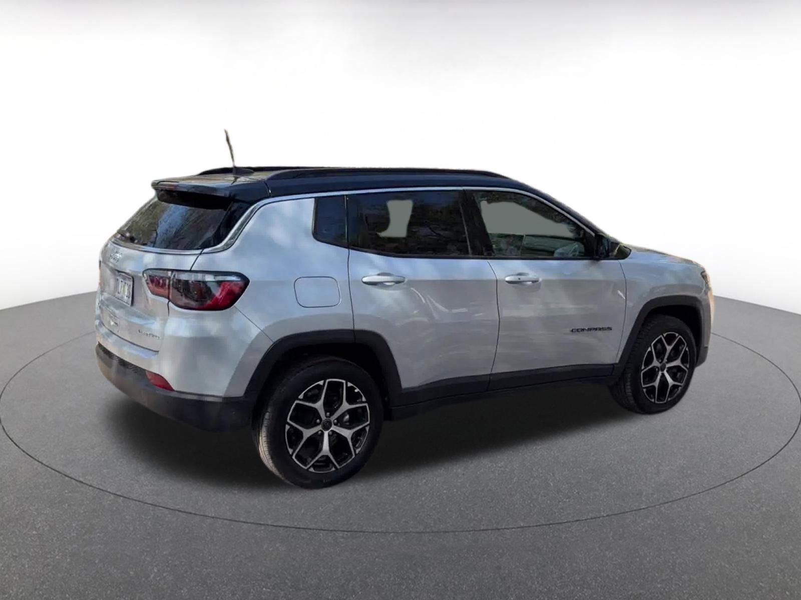 Thumbnail: 2025 Jeep Compass - 15