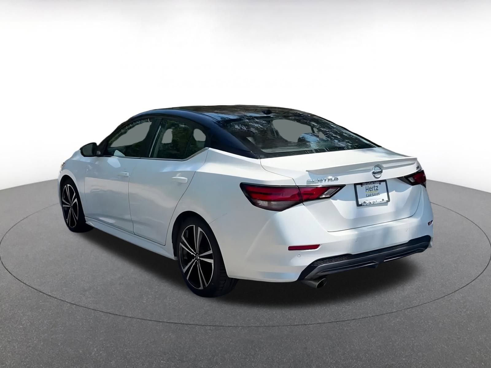 Thumbnail: 2021 Nissan Sentra - 17