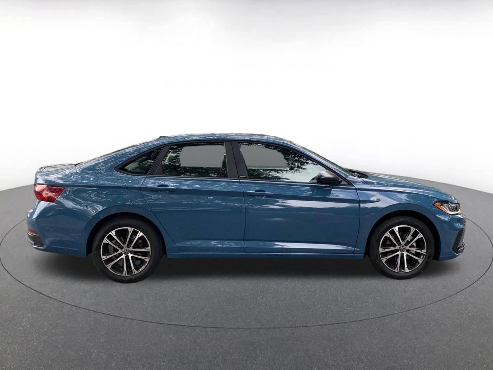 Thumbnail: 2025 Volkswagen Jetta - 8