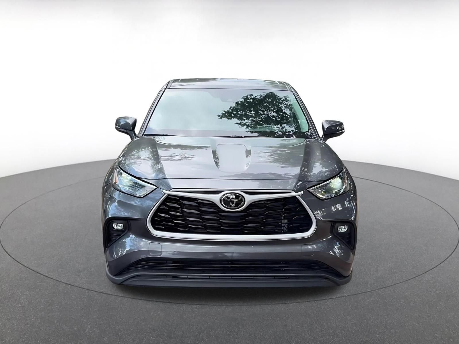 Thumbnail: 2025 Toyota Highlander - 4