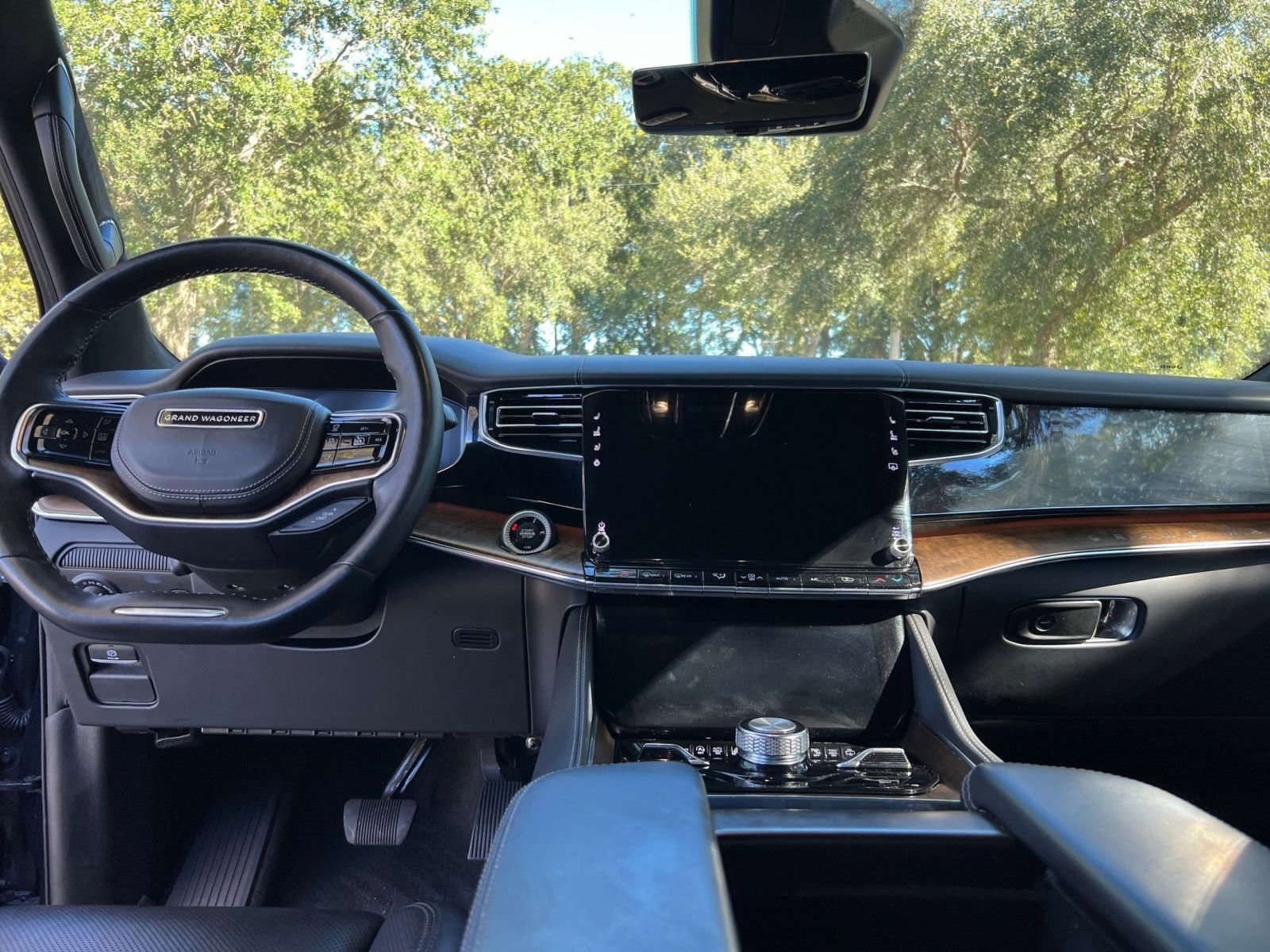 Thumbnail: 2023 Jeep Grand Wagoneer - 27