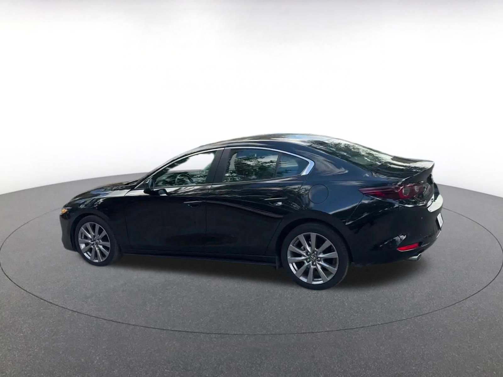 Thumbnail: 2025 Mazda Mazda3 - 10