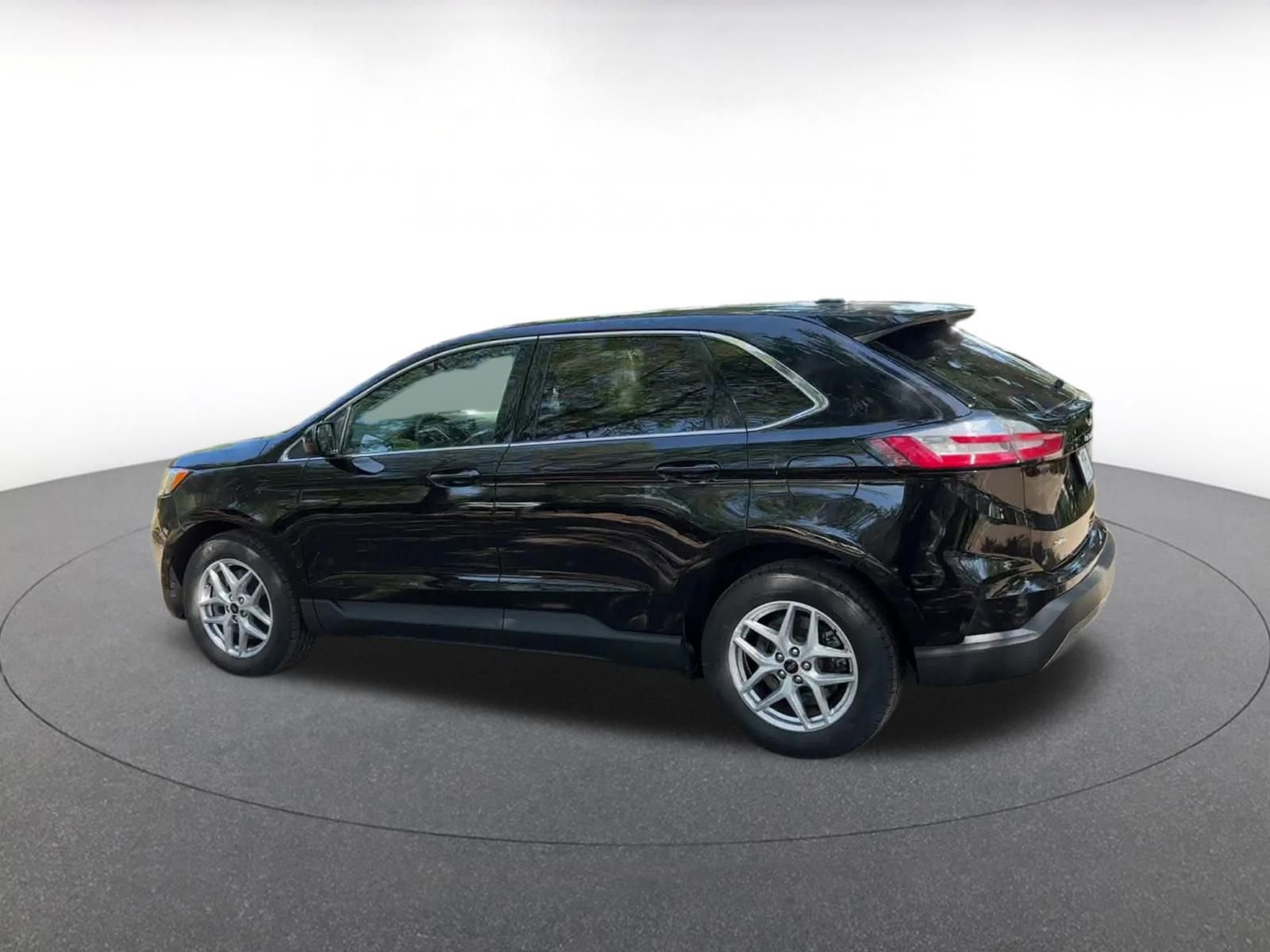 Thumbnail: 2024 Ford Edge - 10