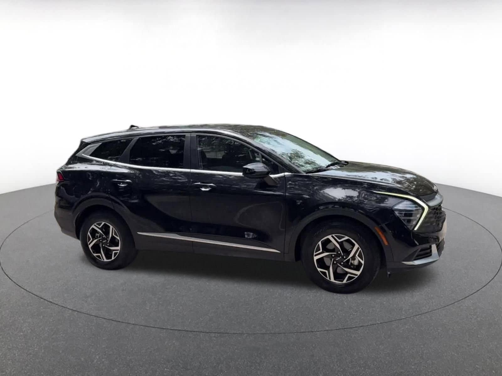 Thumbnail: 2025 Kia Sportage - 2