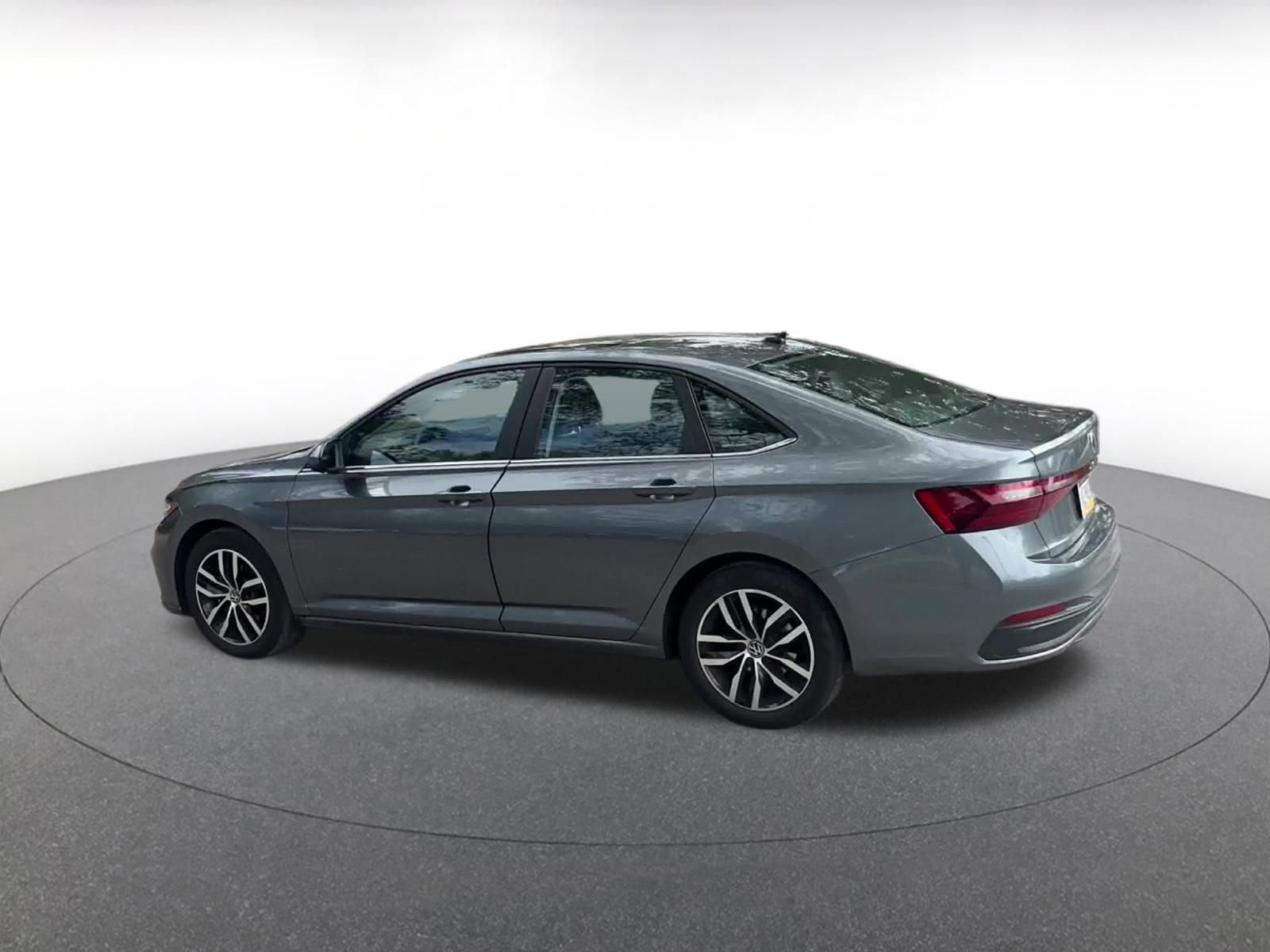 Thumbnail: 2025 Volkswagen Jetta - 17