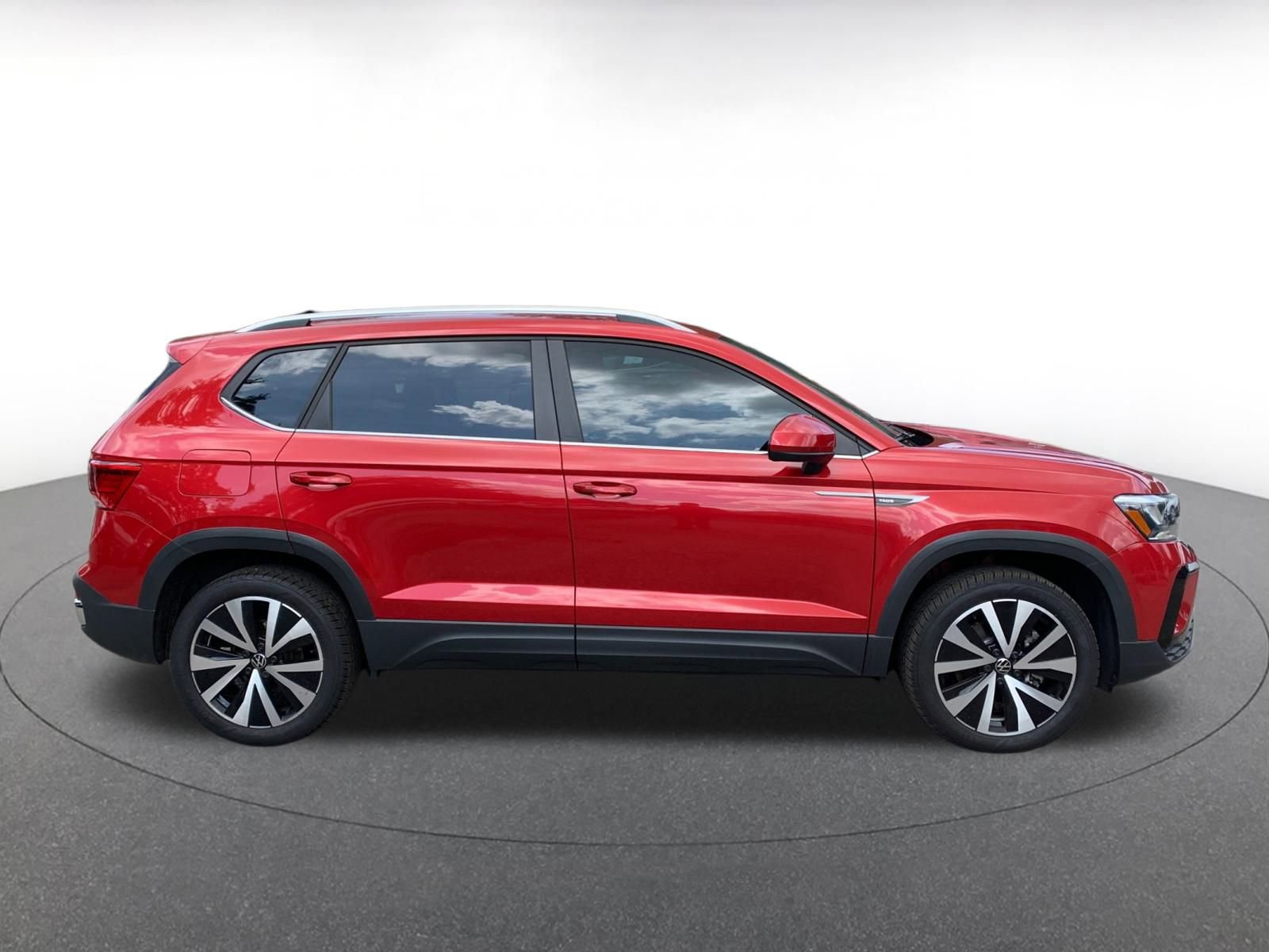 Thumbnail: 2024 Volkswagen Taos - 8
