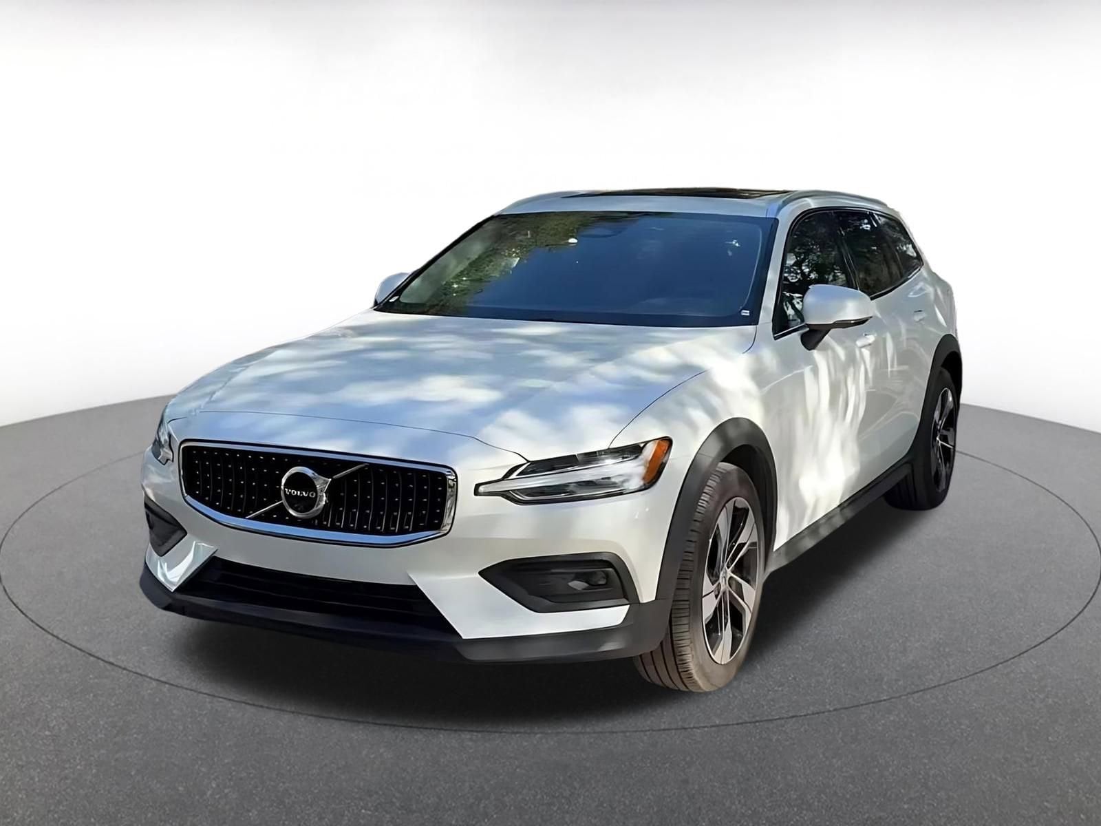 Thumbnail: 2025 Volvo S60 - 7