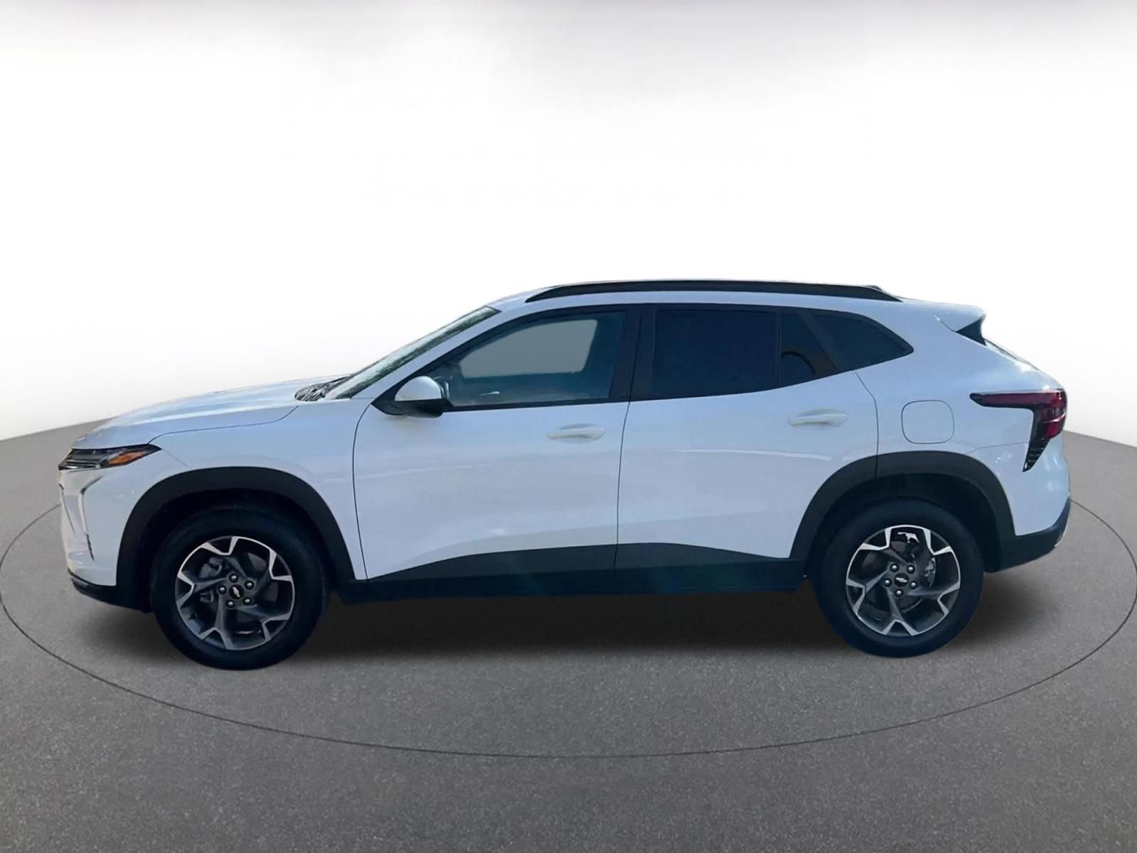 Thumbnail: 2025 Chevrolet Trax - 9