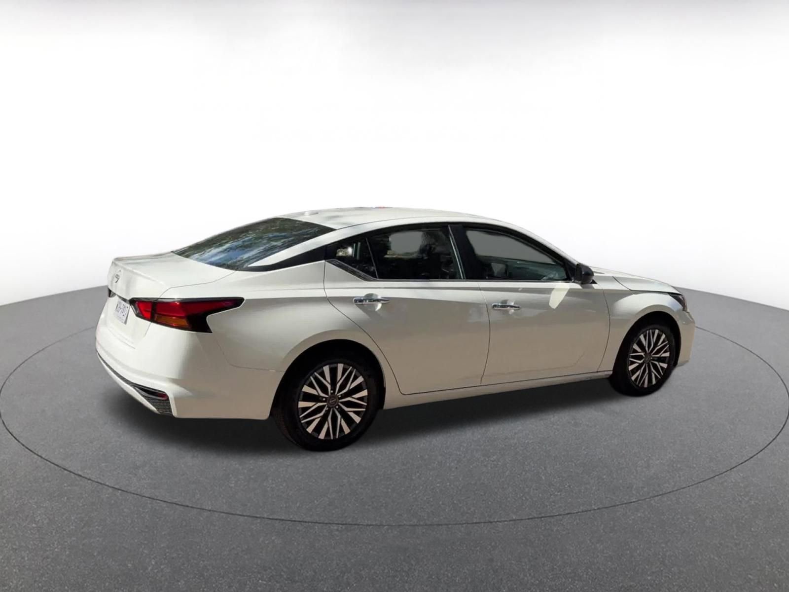 Thumbnail: 2025 Nissan Altima - 15