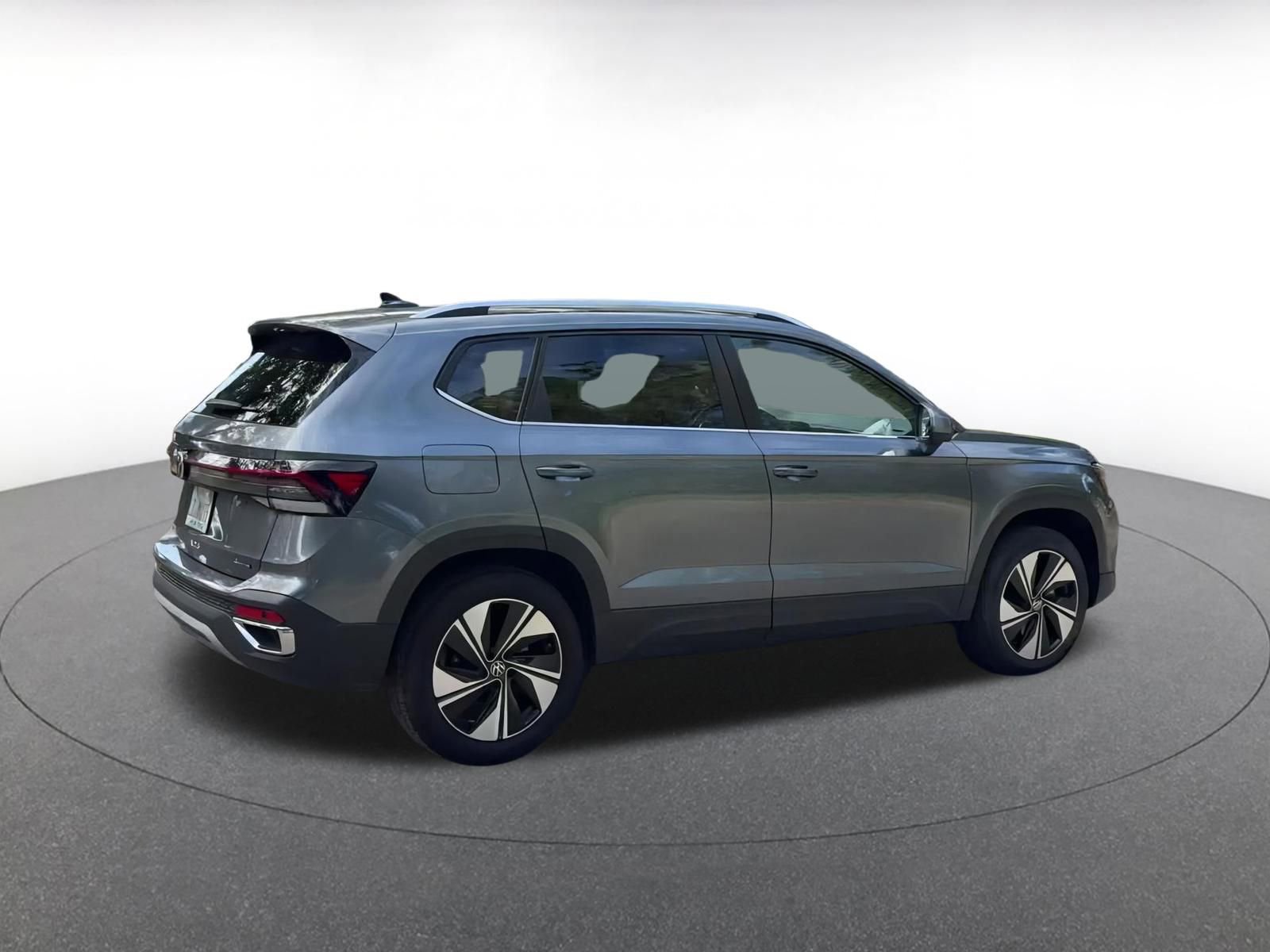 Thumbnail: 2025 Volkswagen Taos - 15