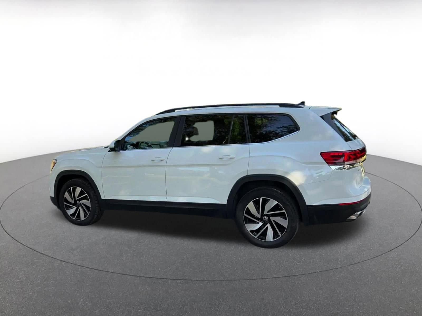 Thumbnail: 2025 Volkswagen Atlas - 10