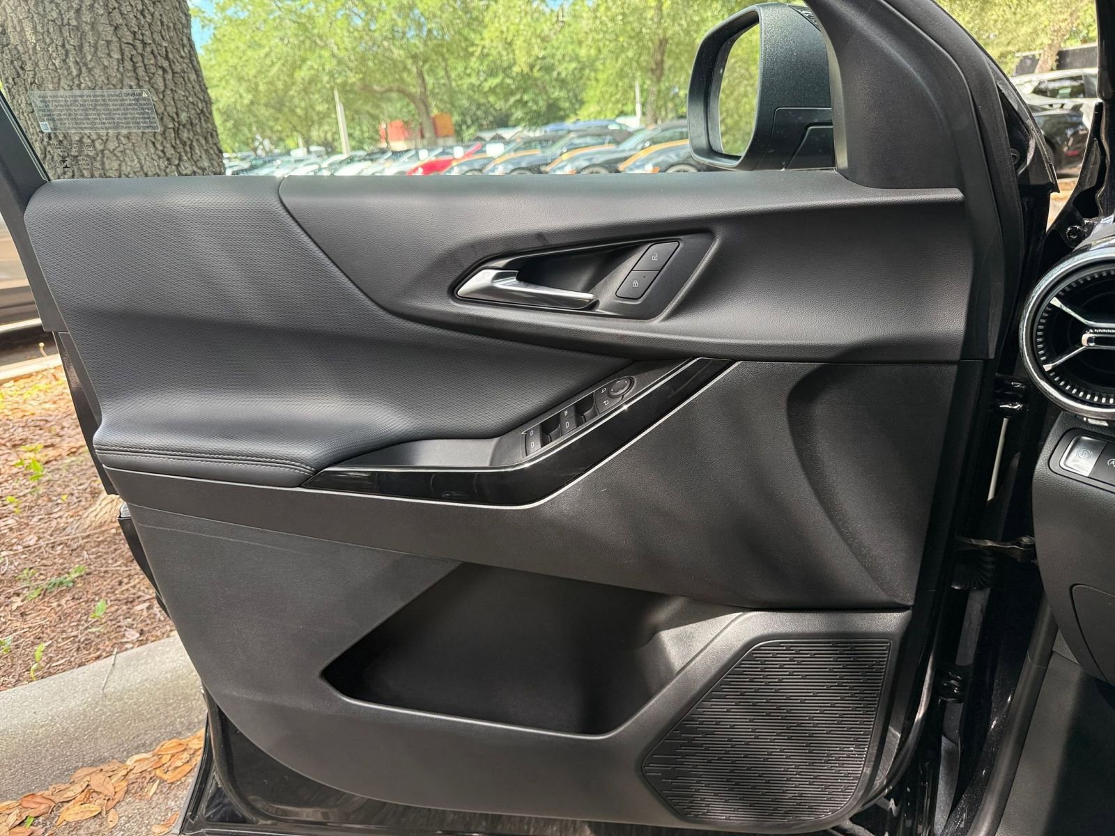 Thumbnail: 2025 Chevrolet Equinox - 18