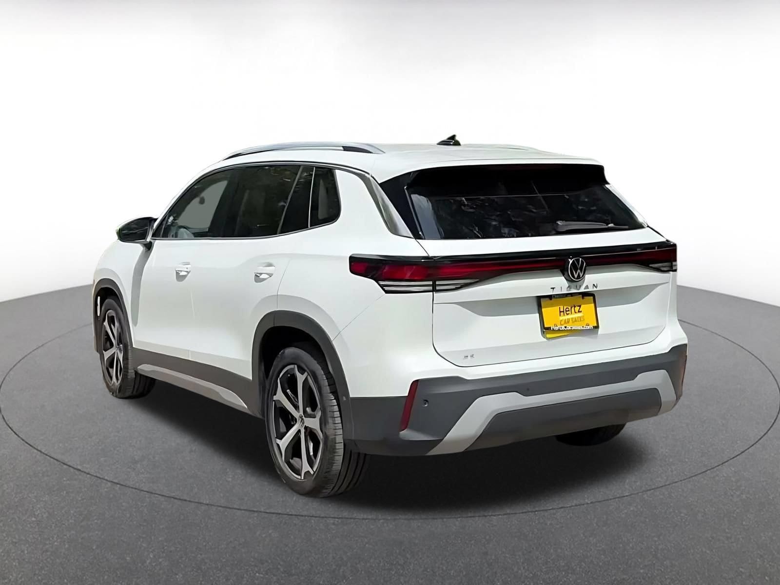 Thumbnail: 2026 Volkswagen Tiguan - 10